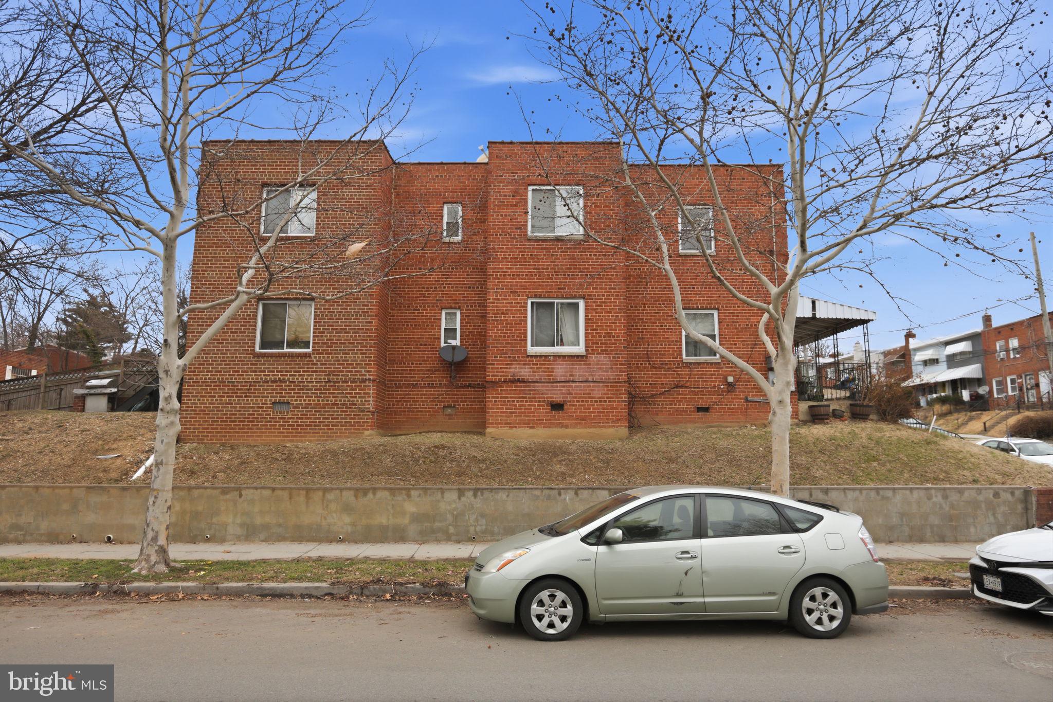 BRENTWOOD - Residential Income