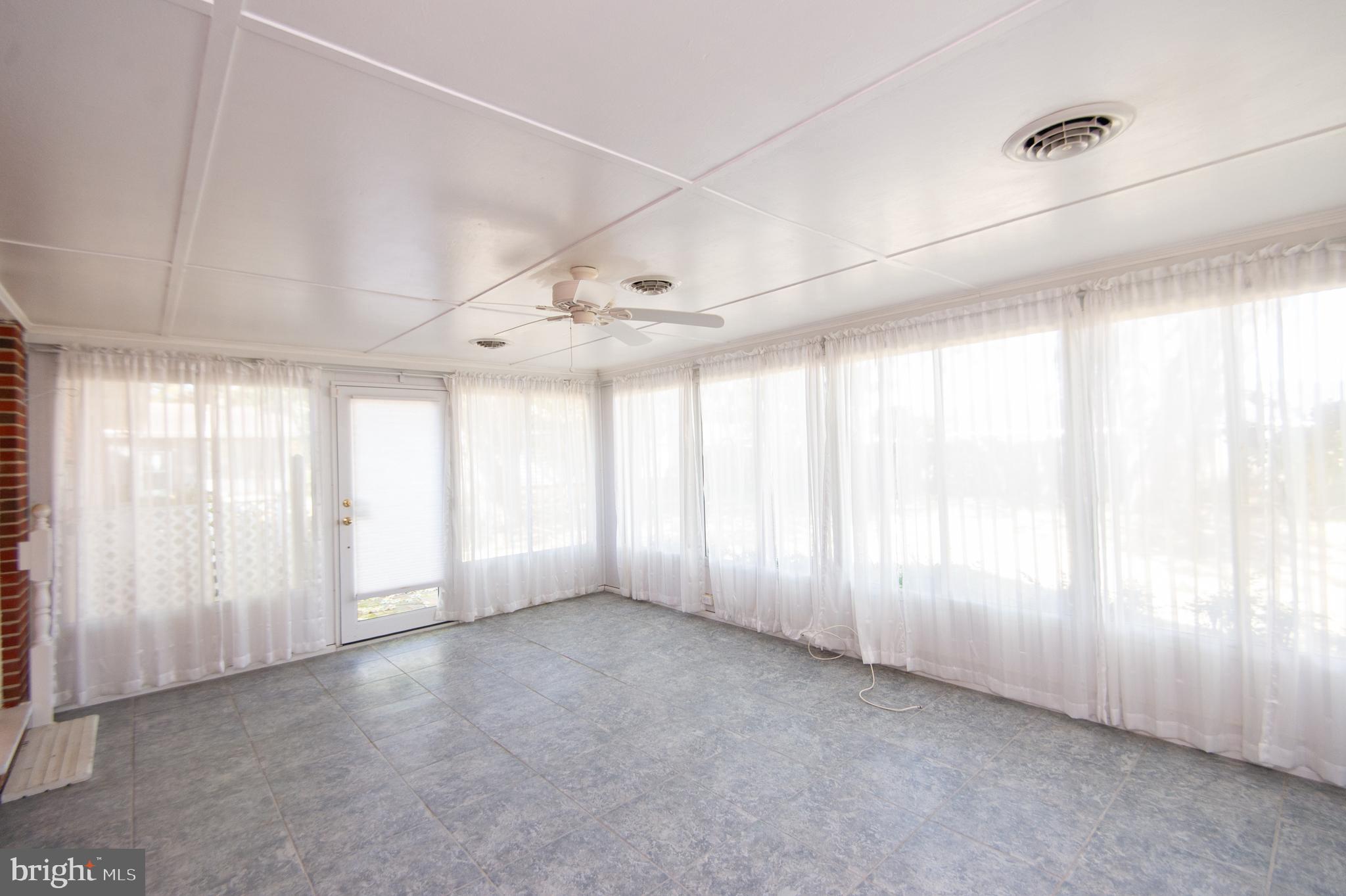 ALGONQUIN - Residential