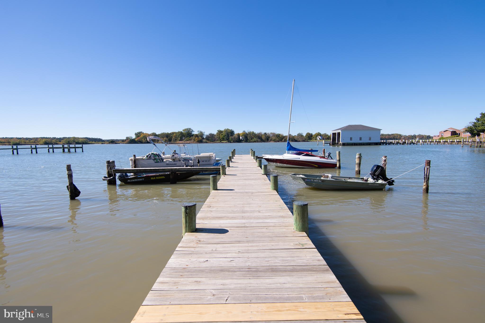 ALGONQUIN - Residential