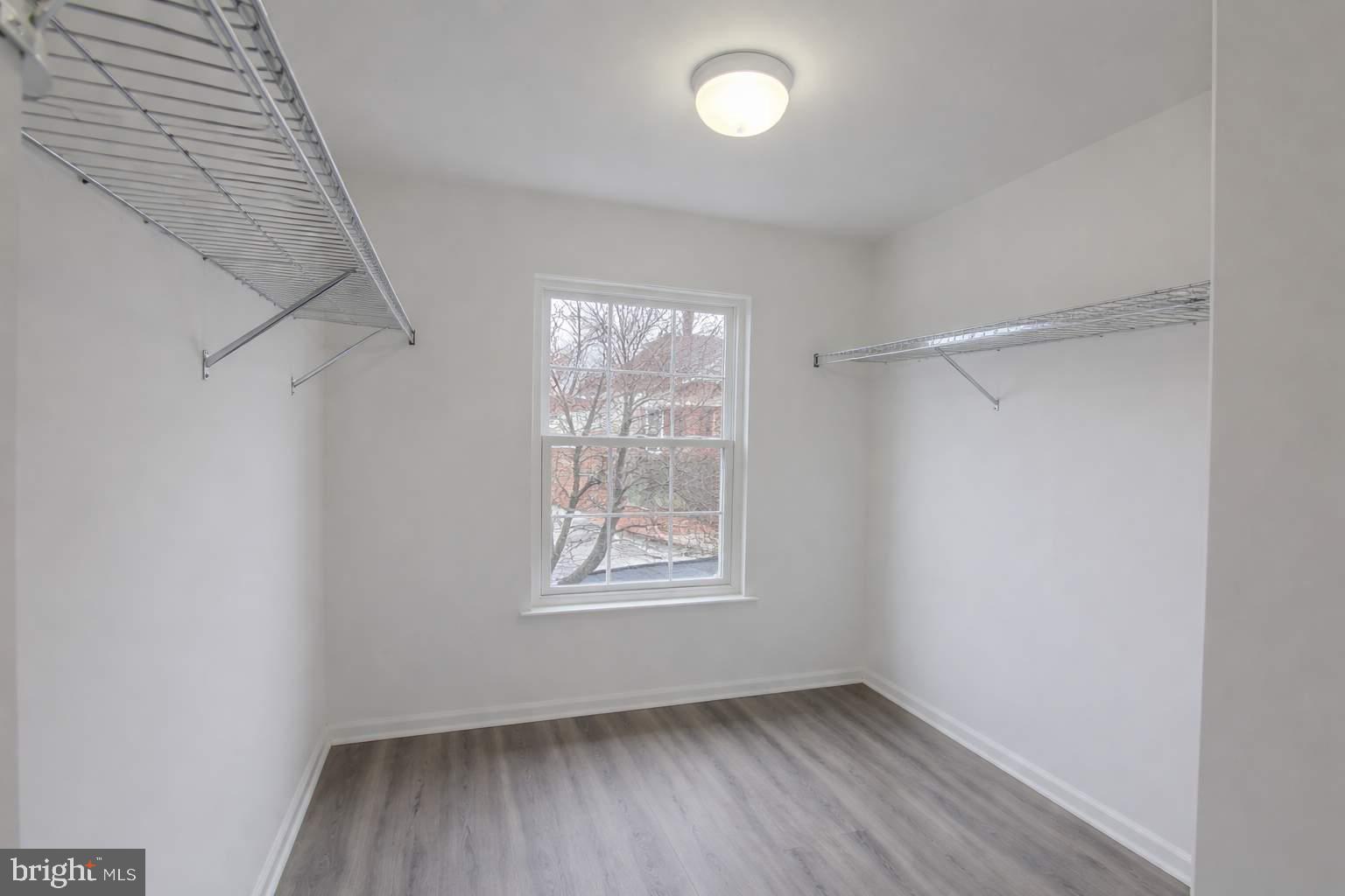 SOUTH RIDING - Residential Lease