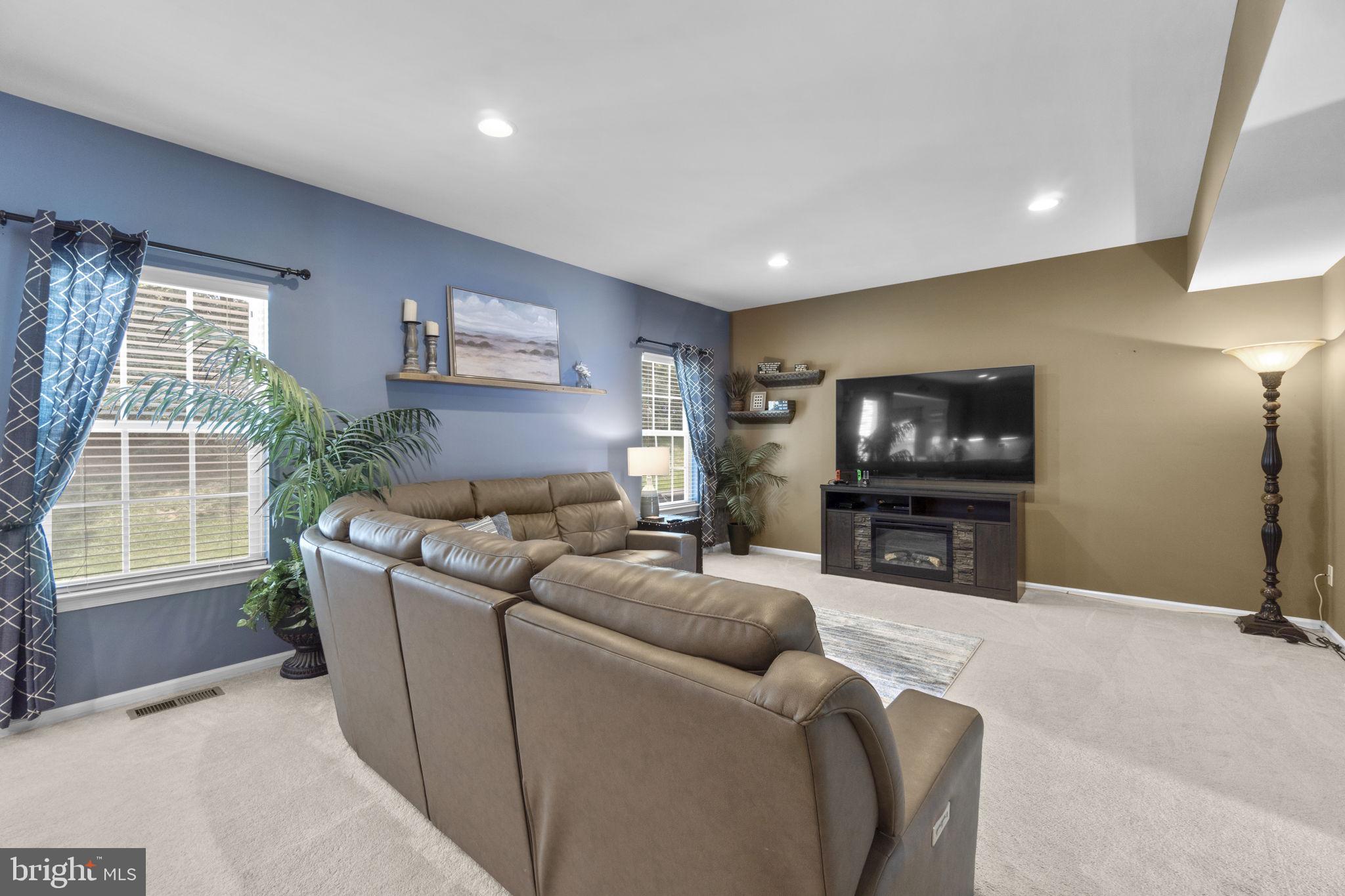 RUSSETT FARMS - Residential