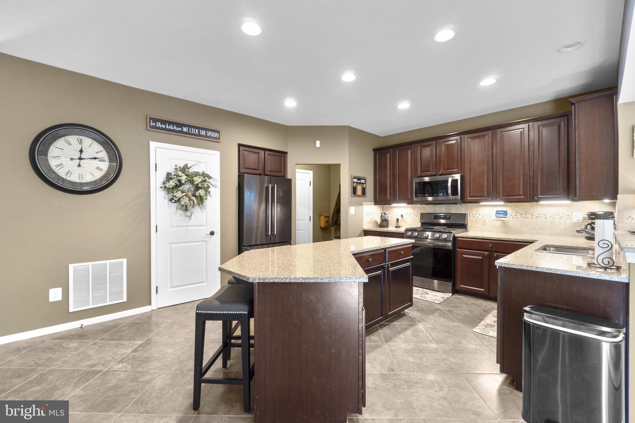 RUSSETT FARMS - Residential