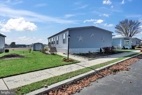 Photo of 44 ARROWHEAD DR, EPHRATA, PA 17522 (MLS # PALA2027482)