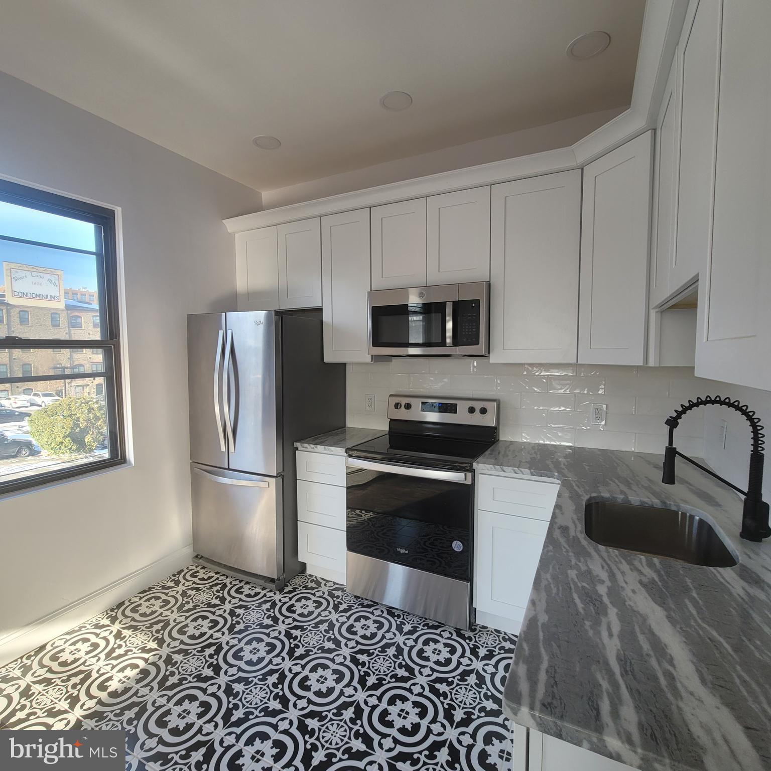 ROXBOROUGH - Residential Lease