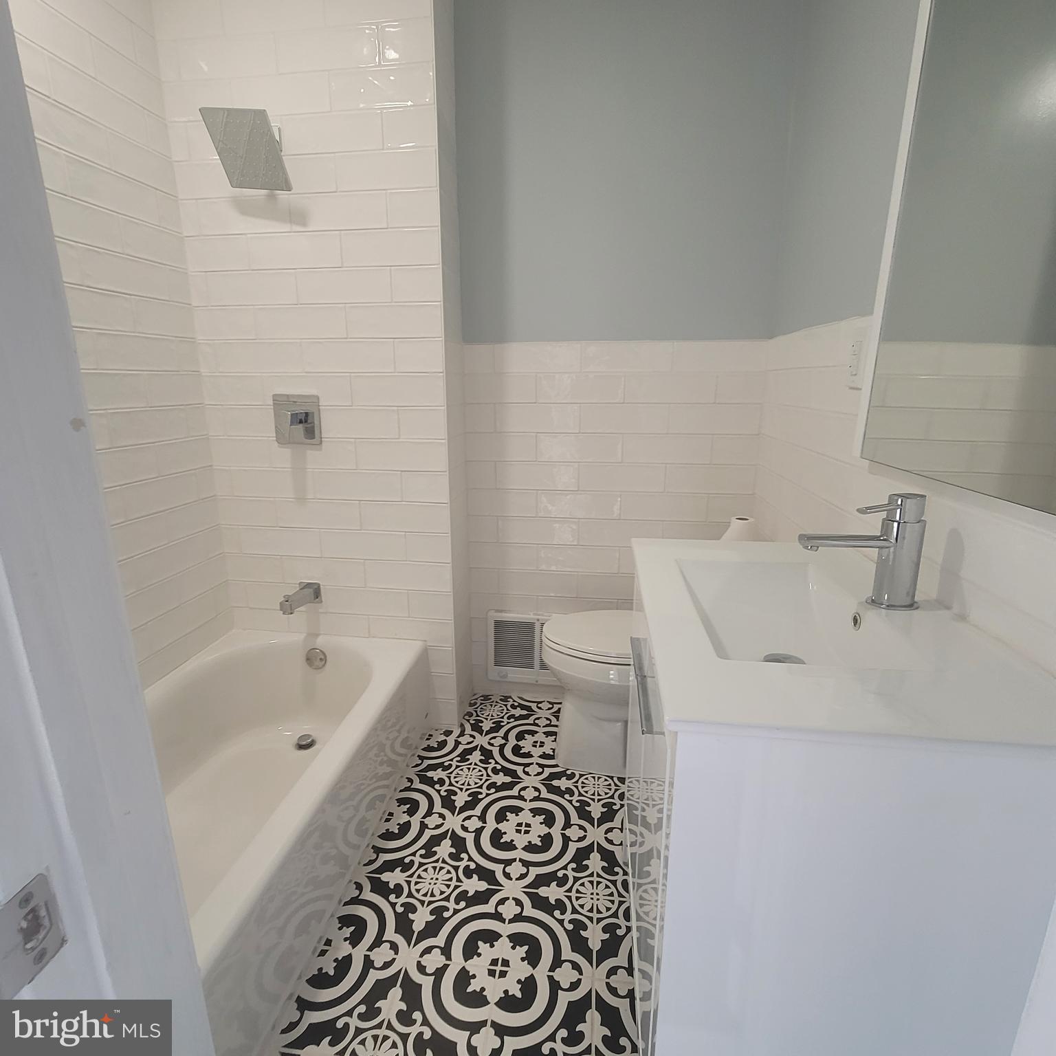 ROXBOROUGH - Residential Lease