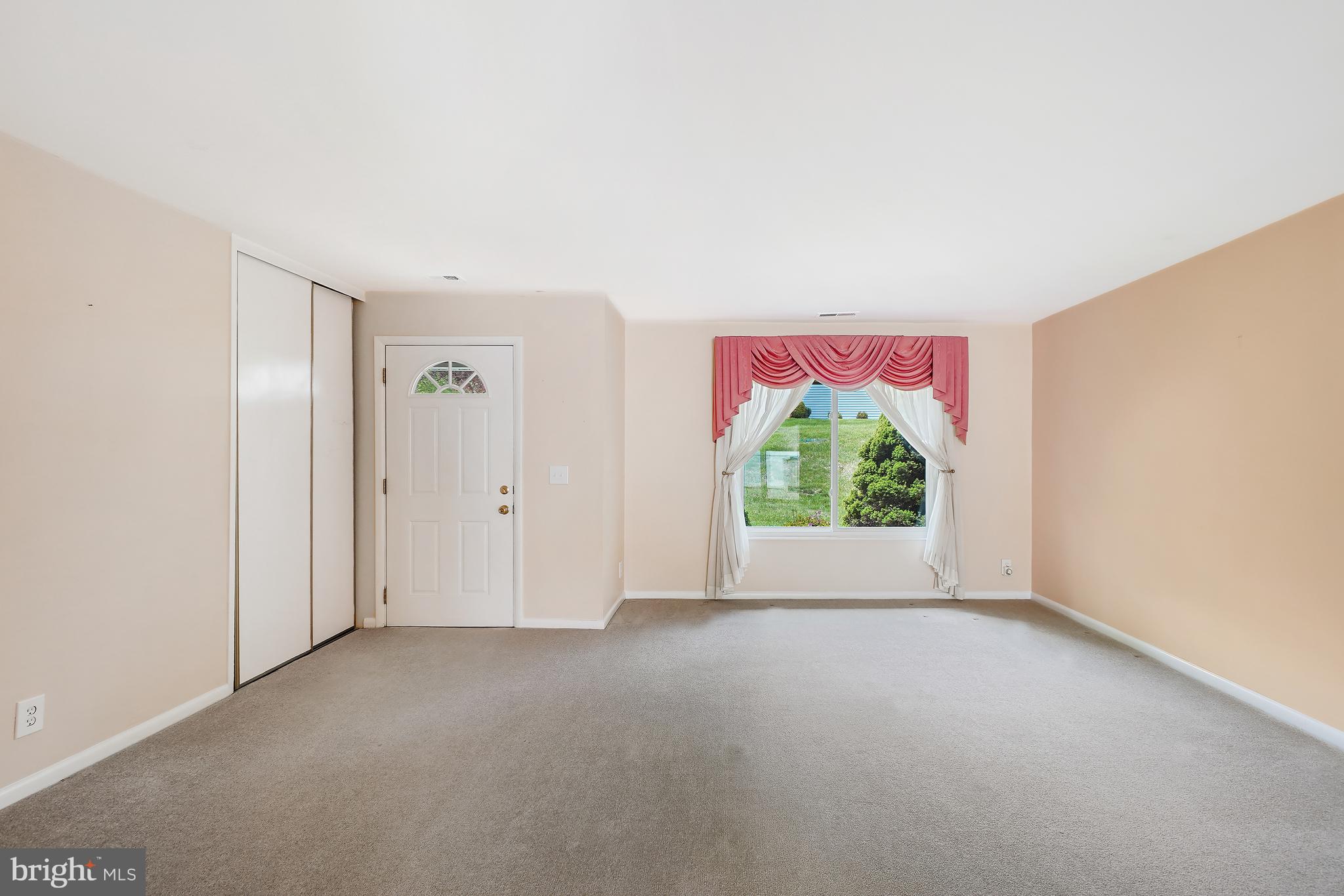 LEISURE WORLD - Residential