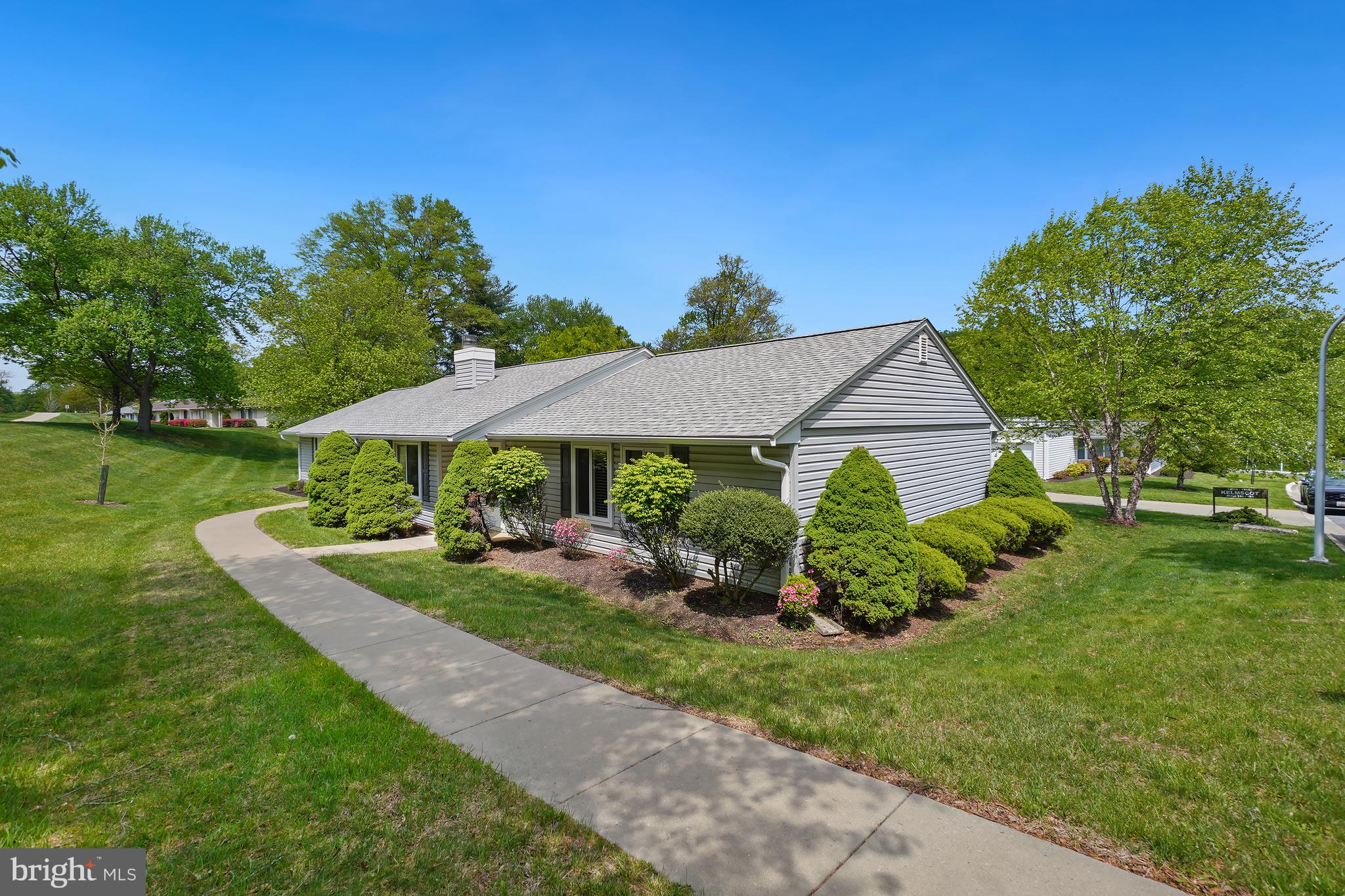 LEISURE WORLD - Residential