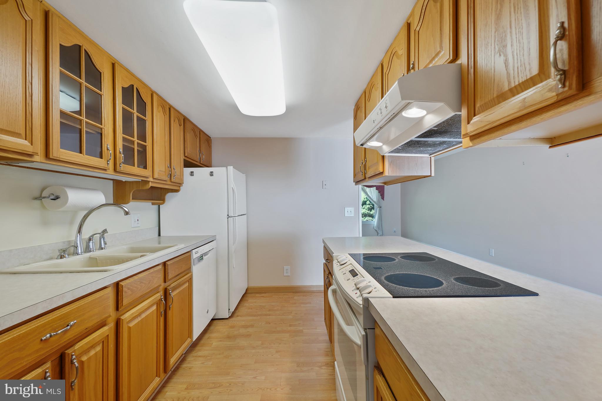 LEISURE WORLD - Residential