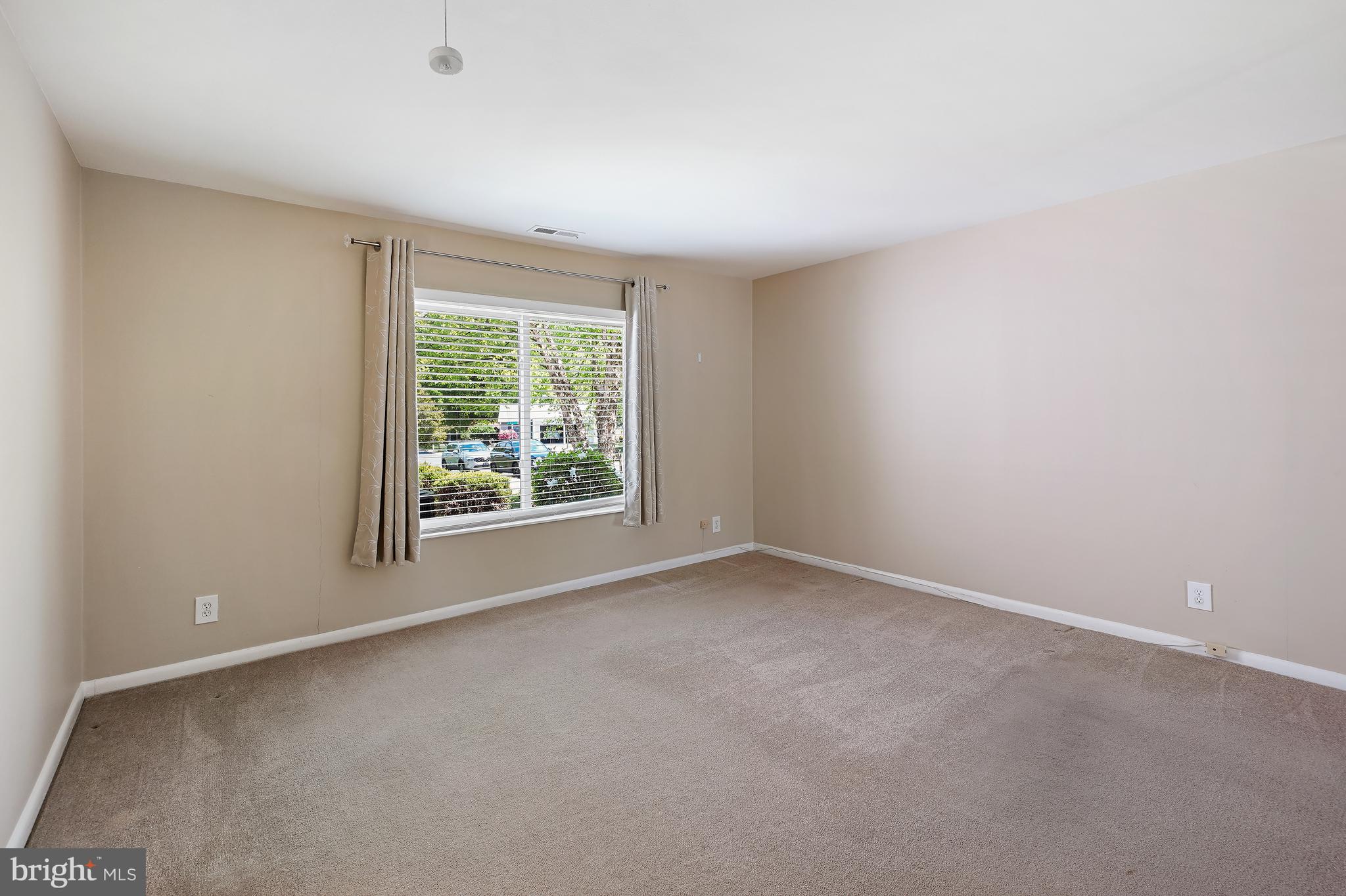 LEISURE WORLD - Residential