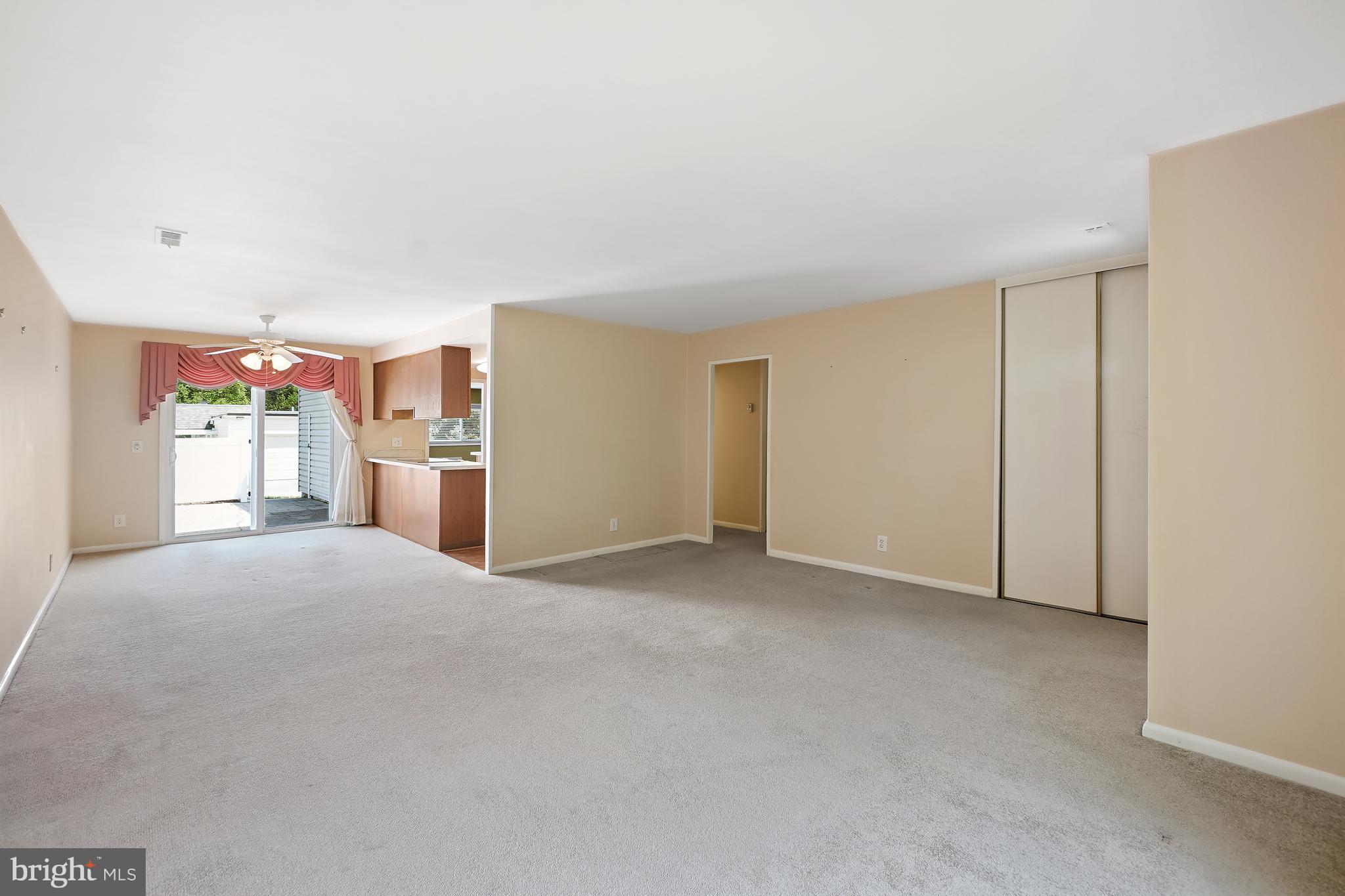 LEISURE WORLD - Residential