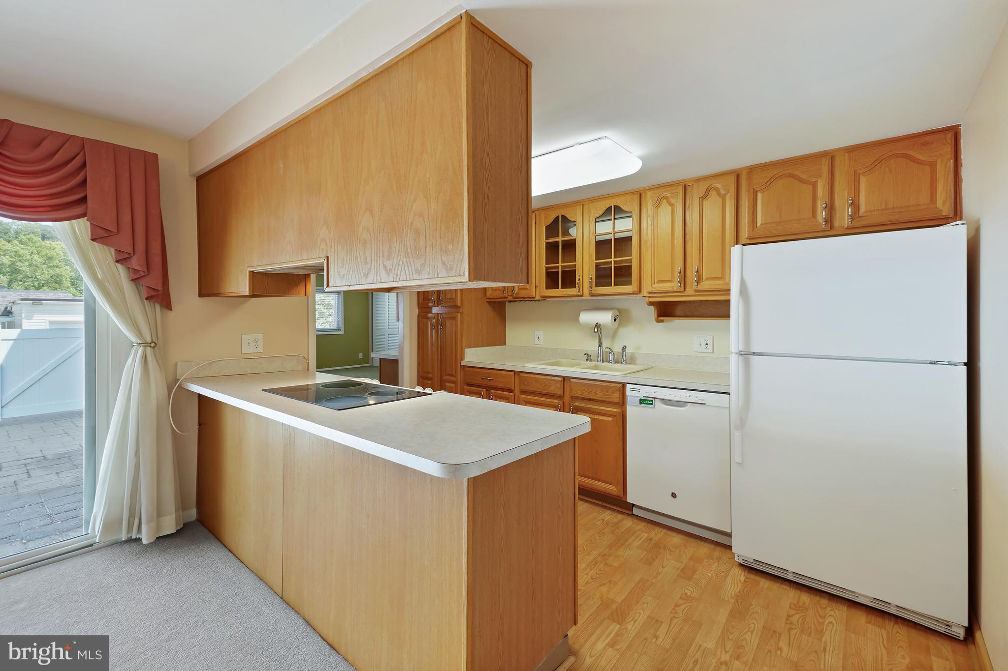 LEISURE WORLD - Residential