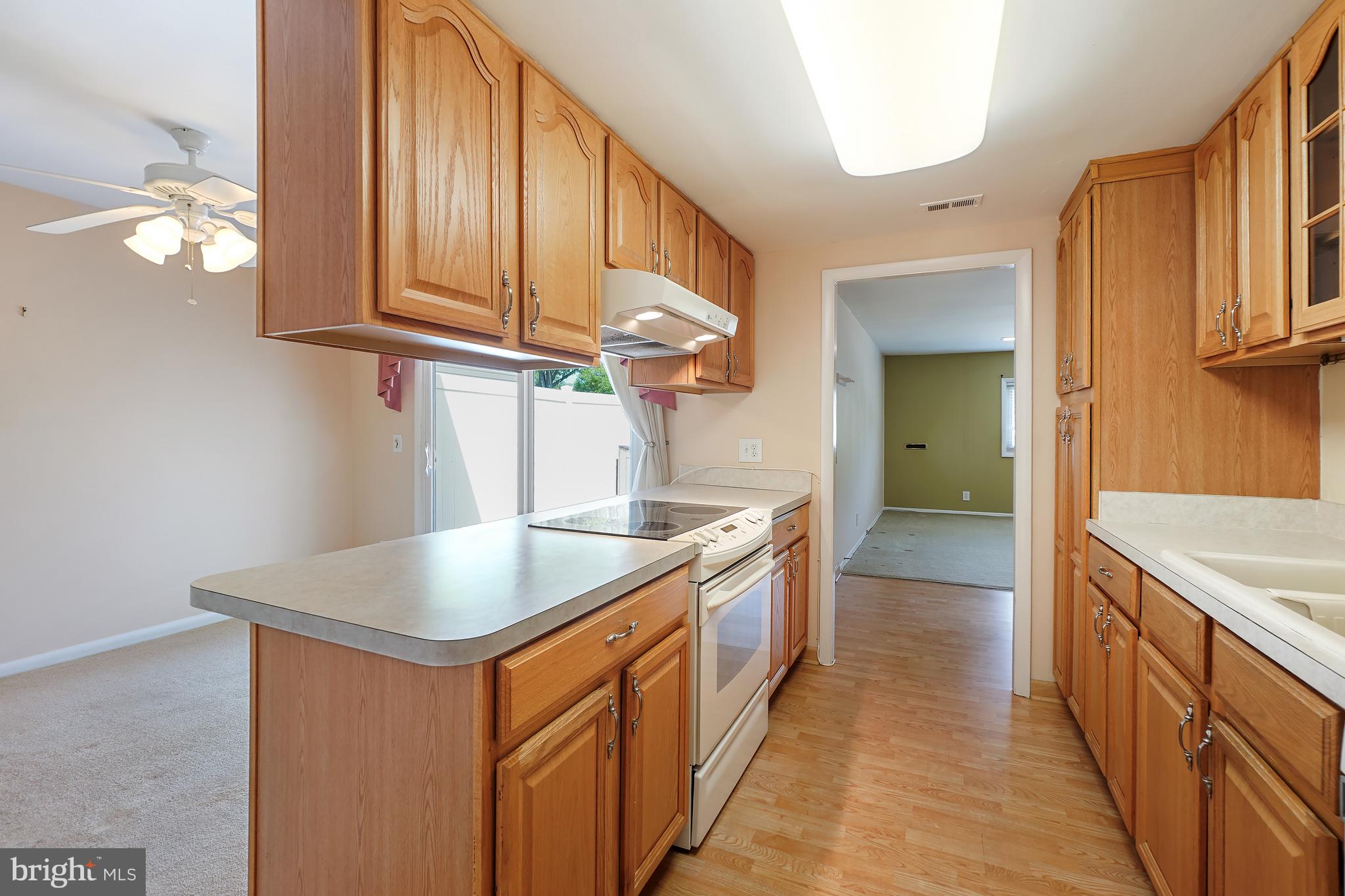 LEISURE WORLD - Residential