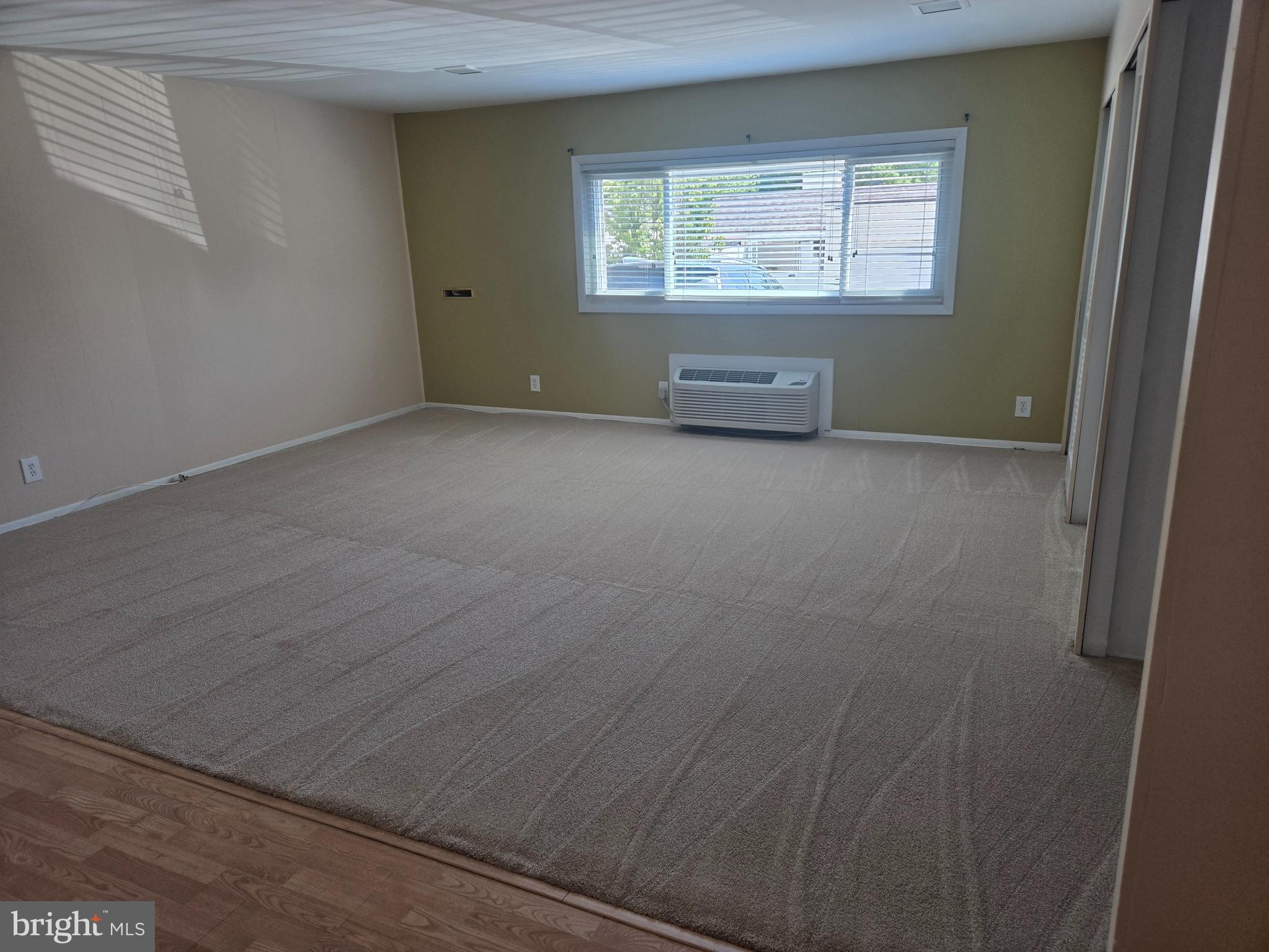 LEISURE WORLD - Residential
