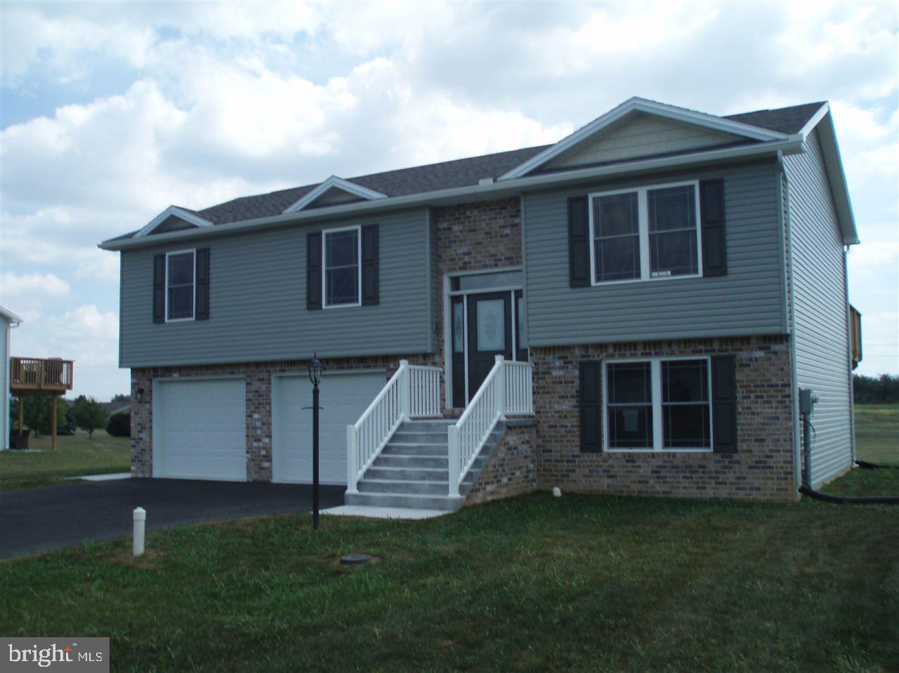 New construction in Thornwood. This brand new 3 bedroom, 2.5 bath Bi-level features a finished lower level family room, custom kitchen cabinets, ceramic floors in the kitchen and bath and 1st floor laundry. There is a $100 initiation fee due at settlement for HOA. Taxes are estimated.