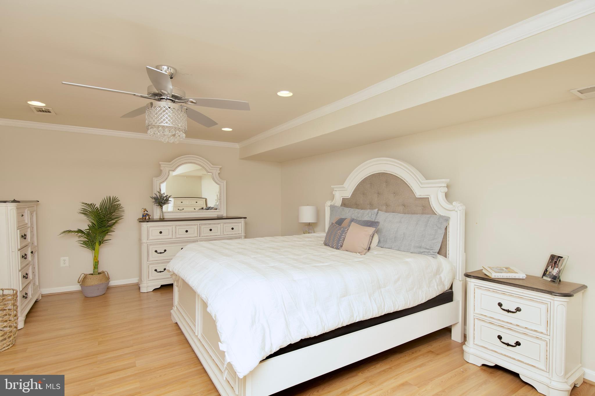 SUN VALLEY ESTATES - Residential