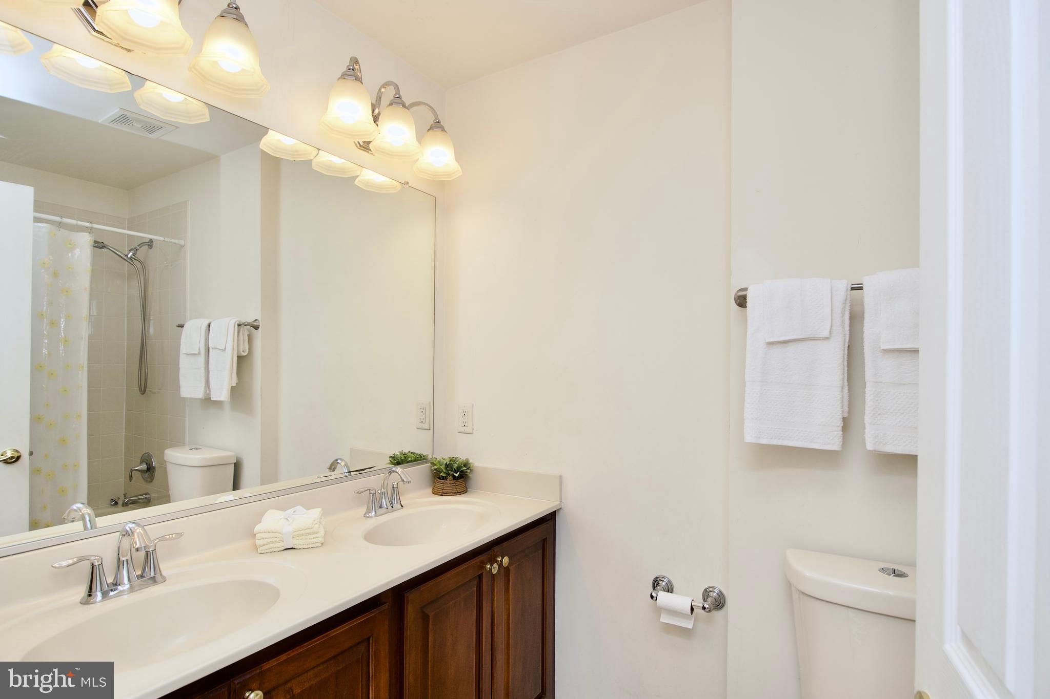 SUN VALLEY ESTATES - Residential