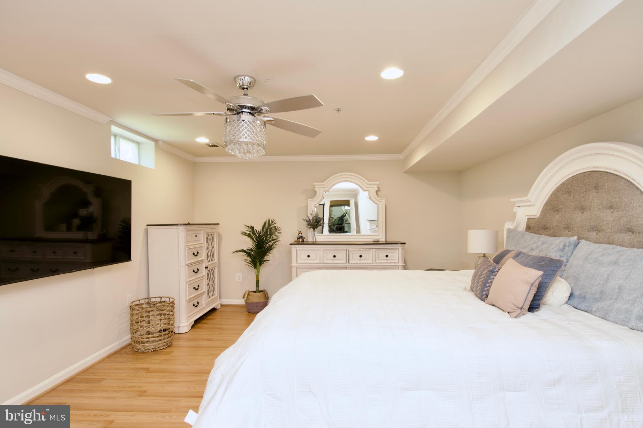 SUN VALLEY ESTATES - Residential