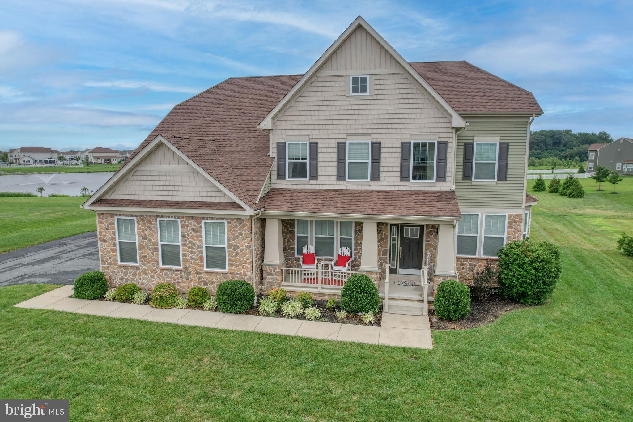 1221 N OLMSTED PARKWAY