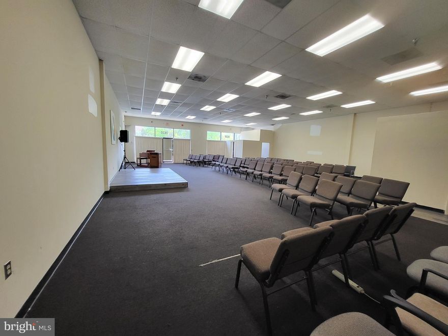 2 Shared church time slots available. - You get a Sunday service (3 hours) and one weekday evening service(3 hours);  holds up to 110 seats; 2 bathrooms and storage. The space is also available for meetings,  conferences,  parties,  repass.