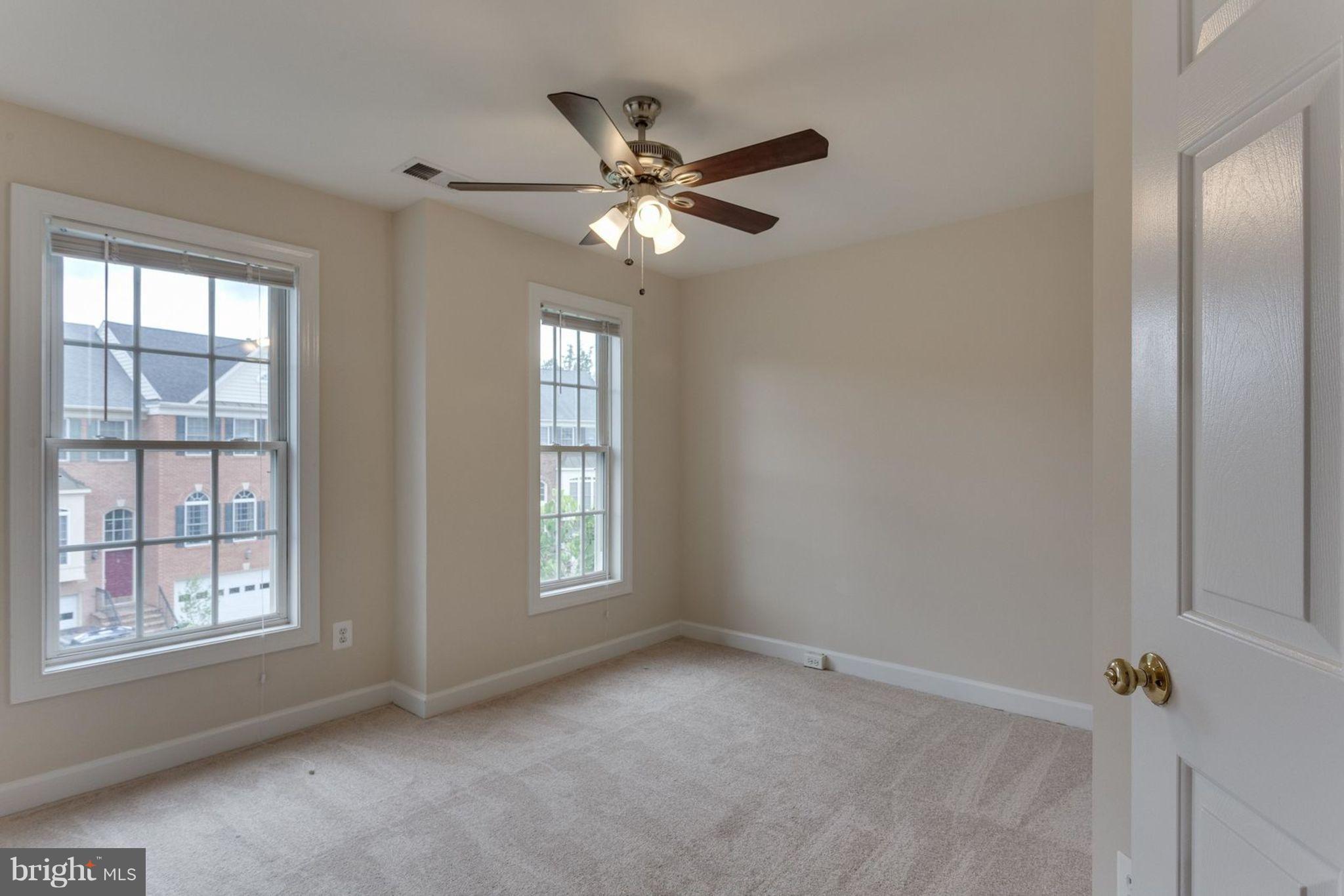 PORT POTOMAC - Residential