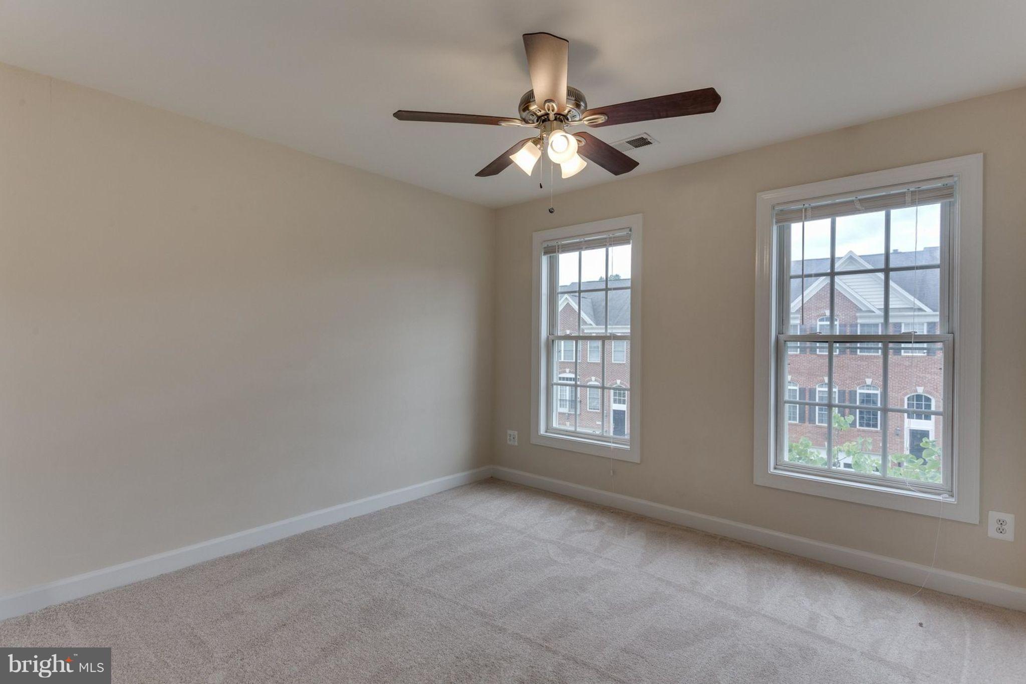 PORT POTOMAC - Residential