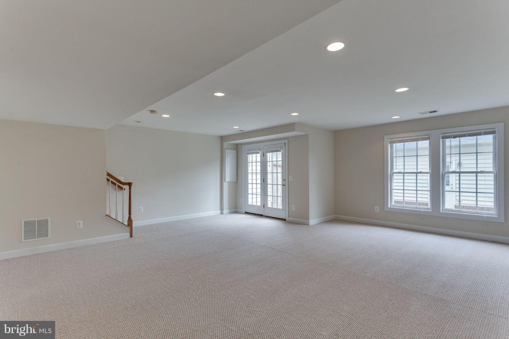 PORT POTOMAC - Residential