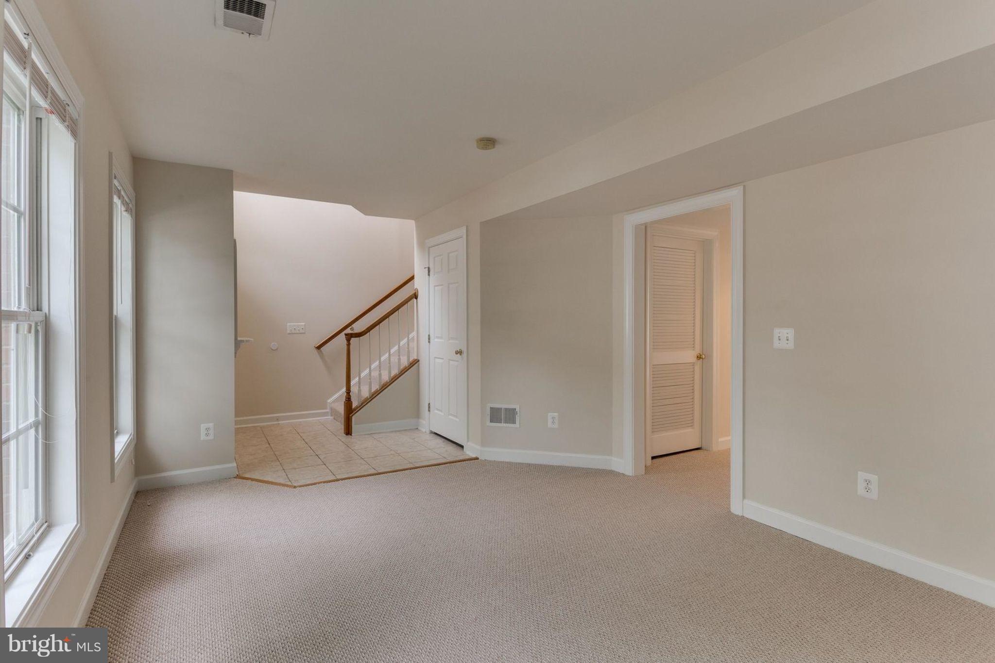 PORT POTOMAC - Residential