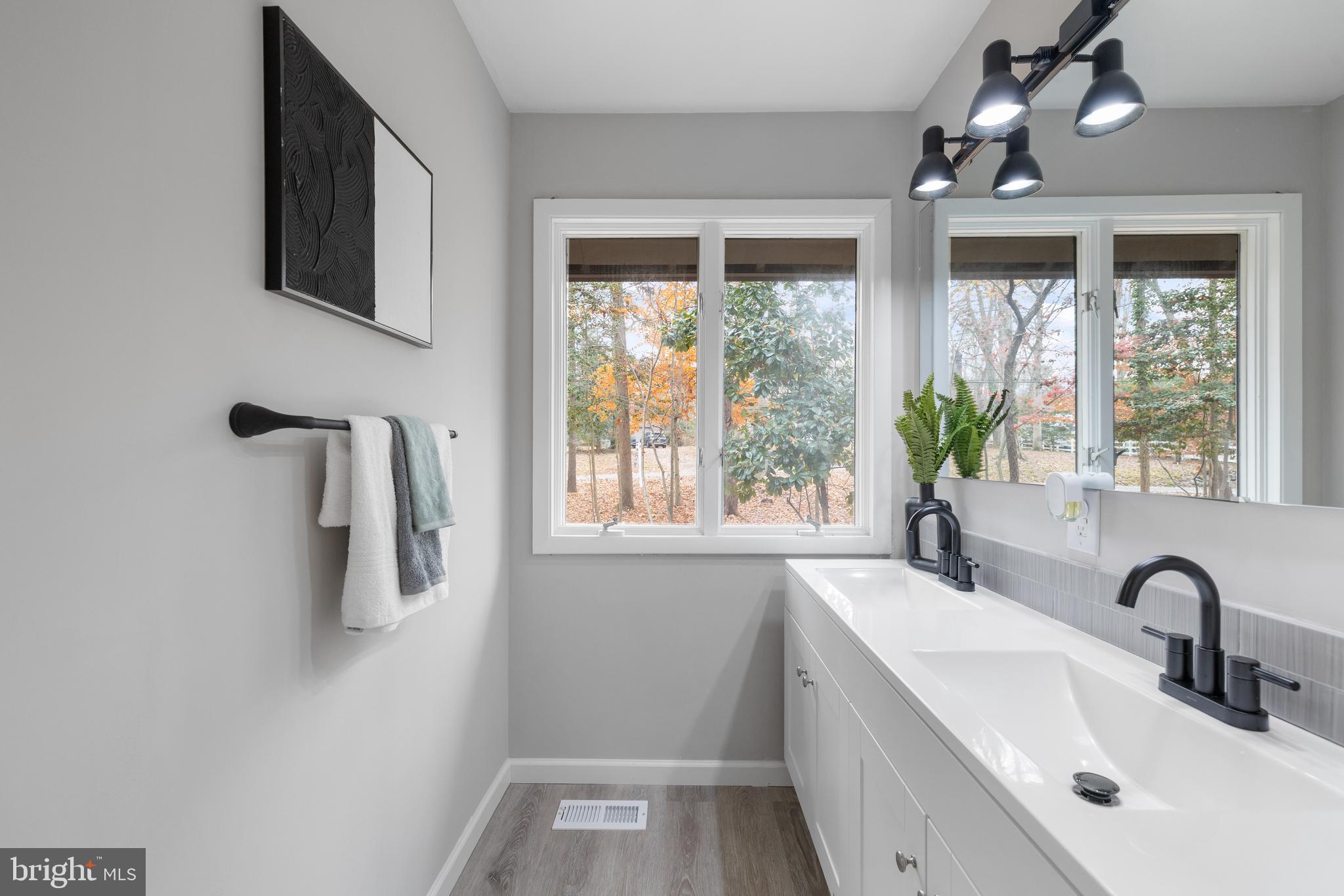 JAMES CITY - Residential