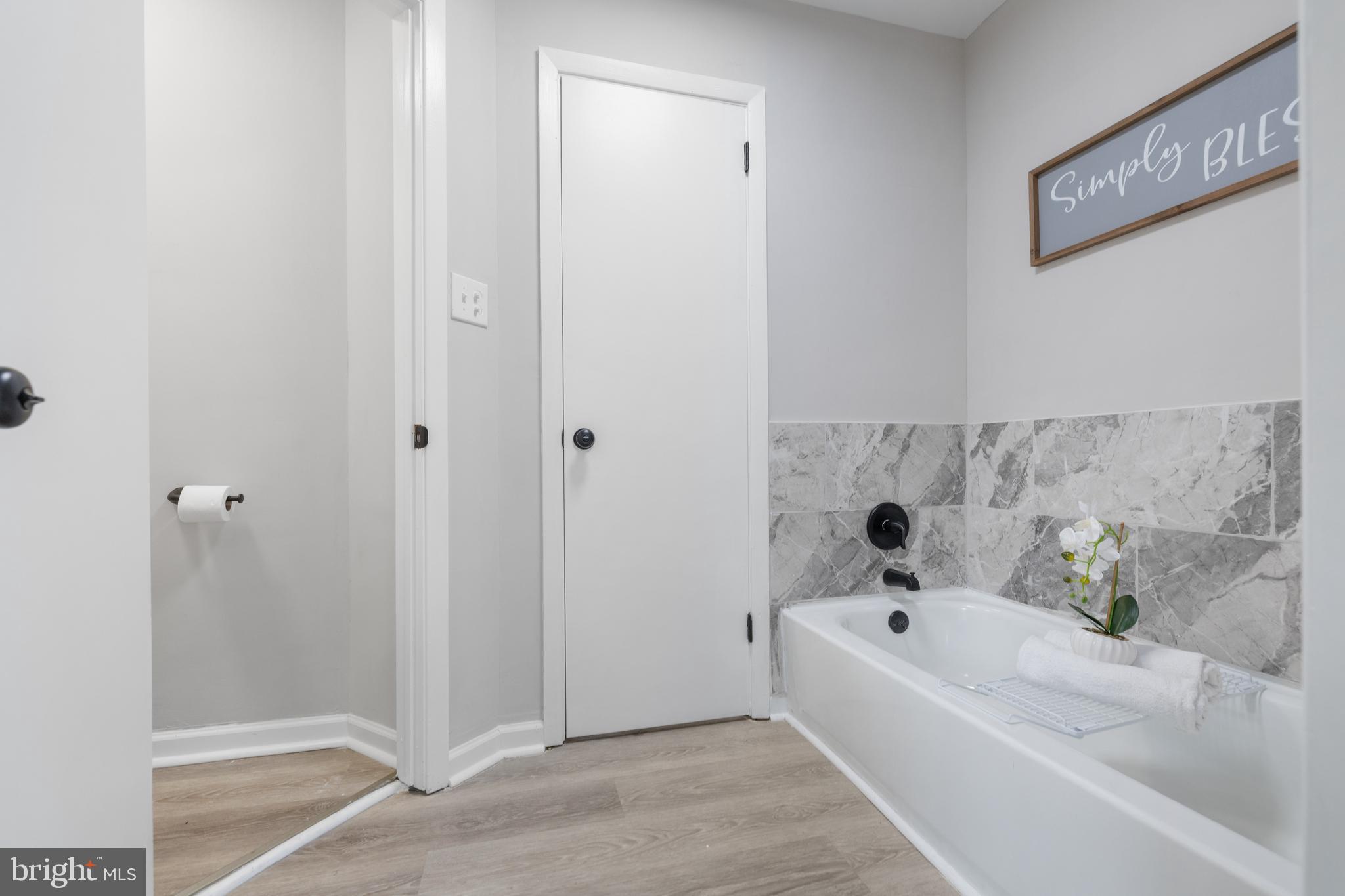 JAMES CITY - Residential