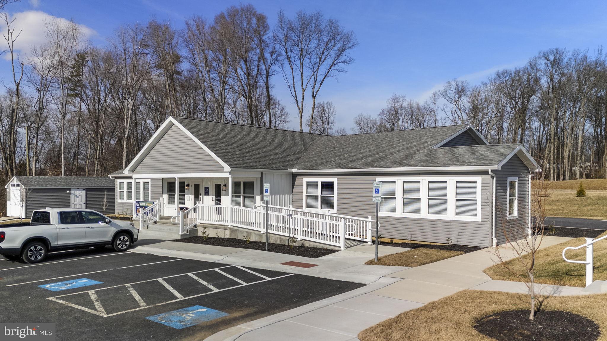 CINNAMON WOODS - Residential