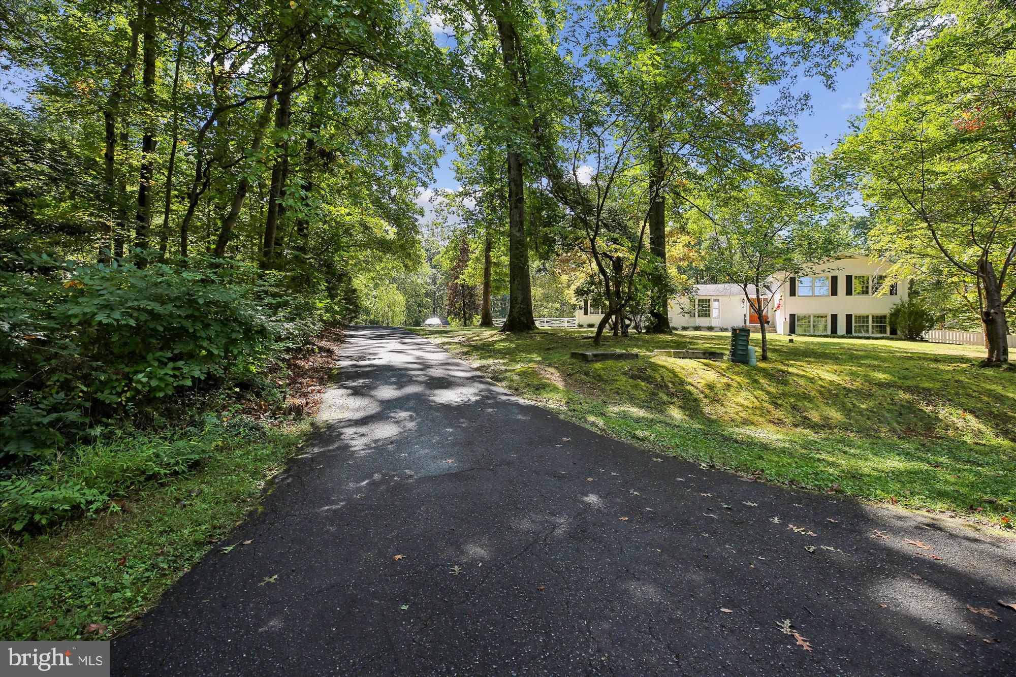 2 GRIFFITH COURT