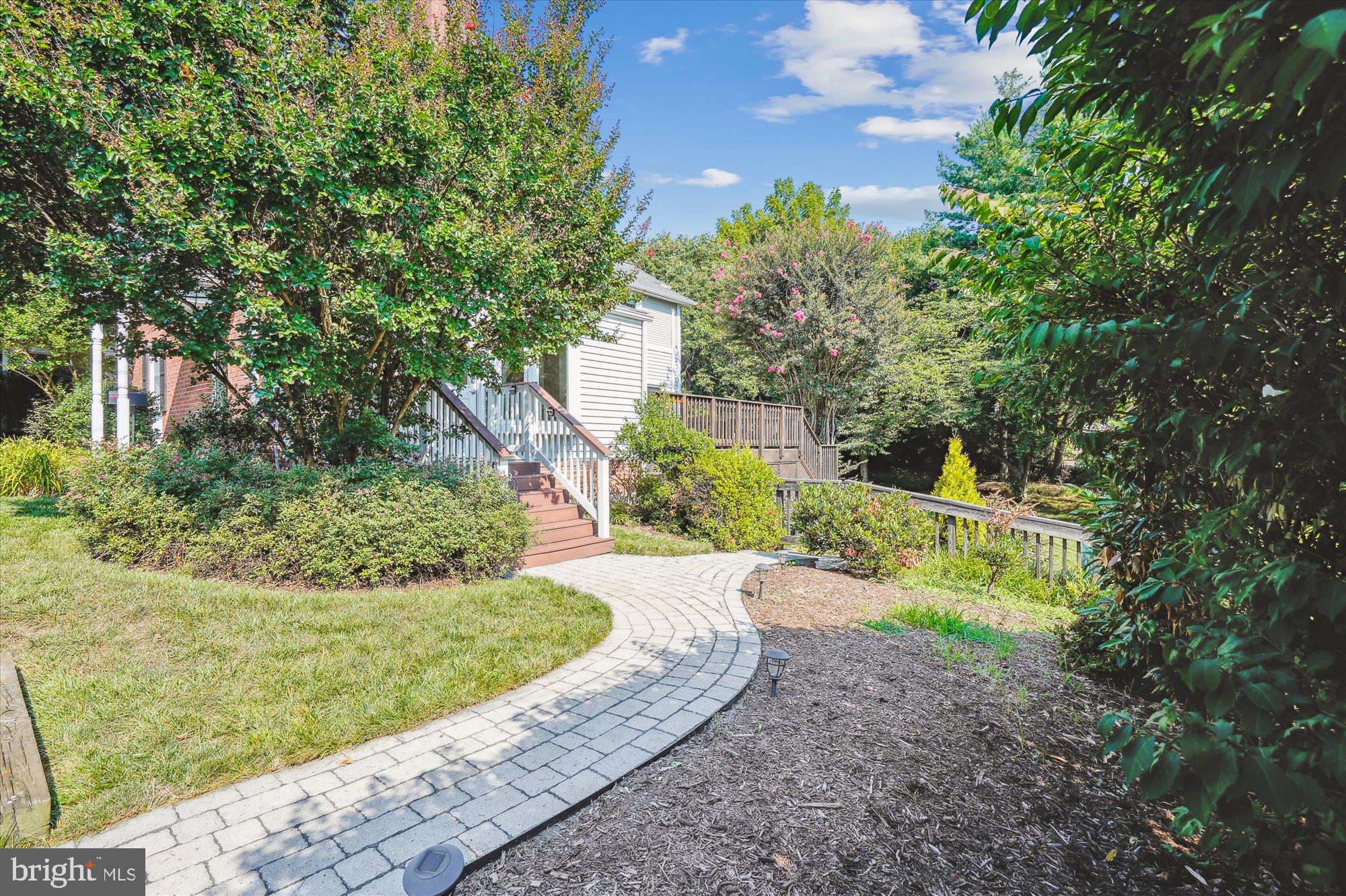 OVER LEE KNOLLS - Residential