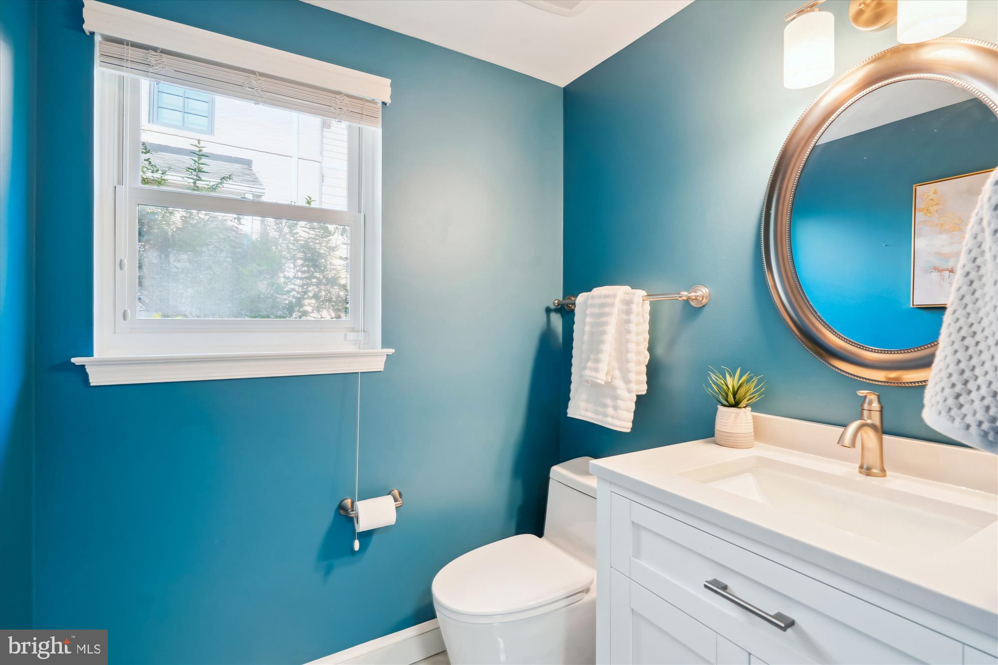 OVER LEE KNOLLS - Residential