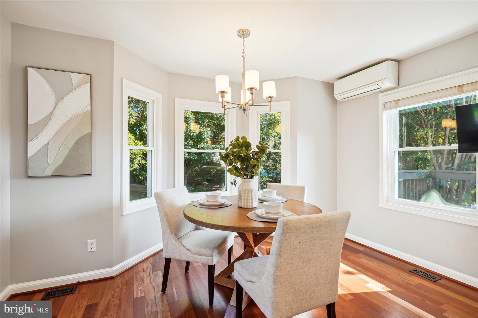 OVER LEE KNOLLS - Residential