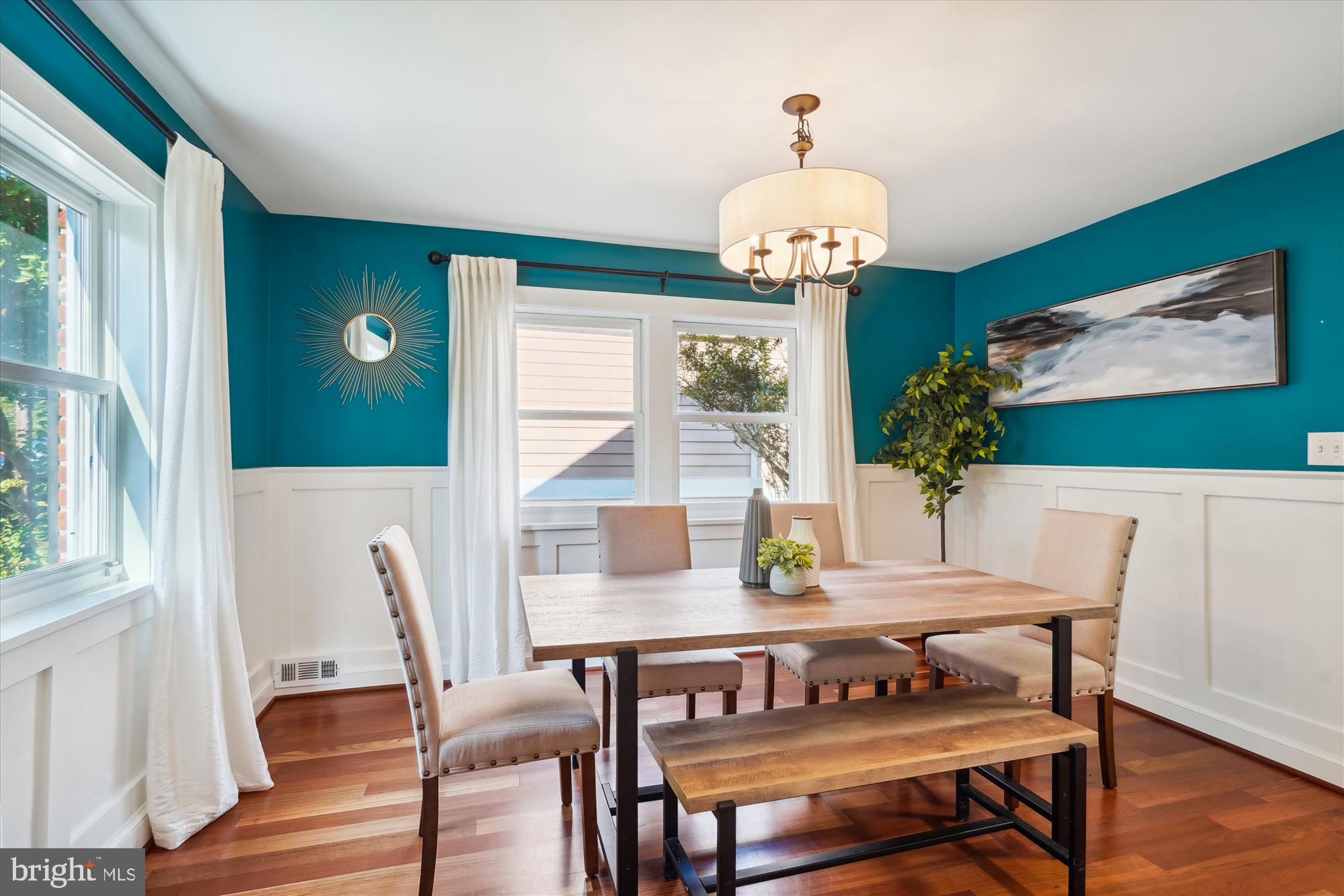 OVER LEE KNOLLS - Residential