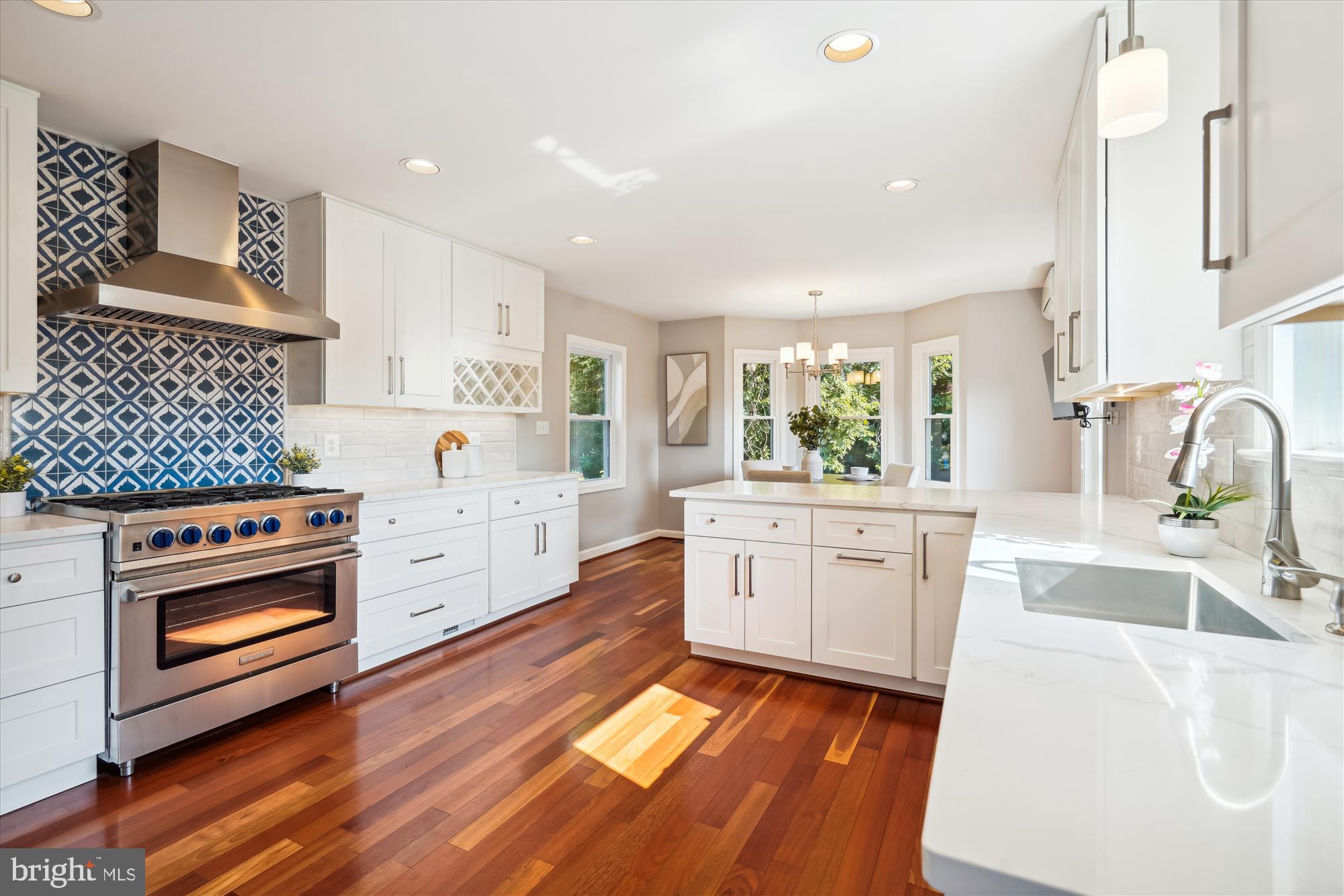 OVER LEE KNOLLS - Residential