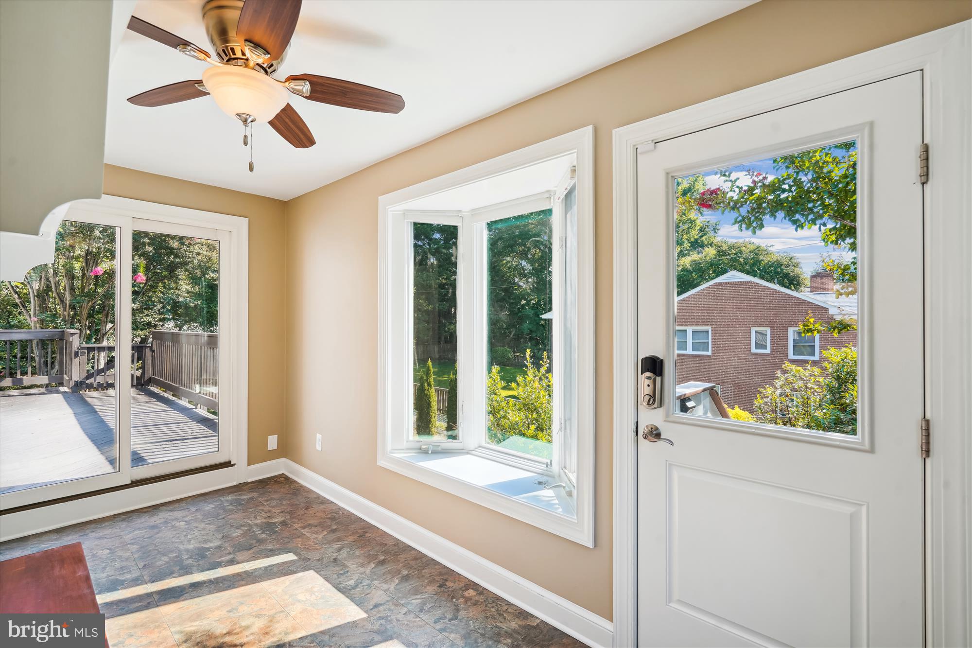 OVER LEE KNOLLS - Residential