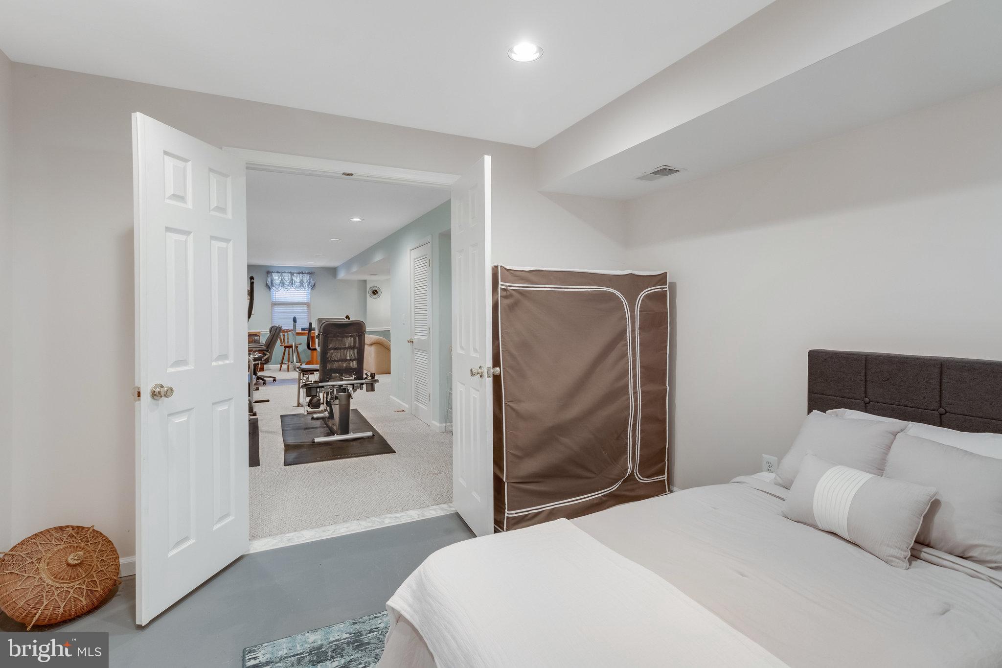 WINDING CREEK ESTATES - Residential