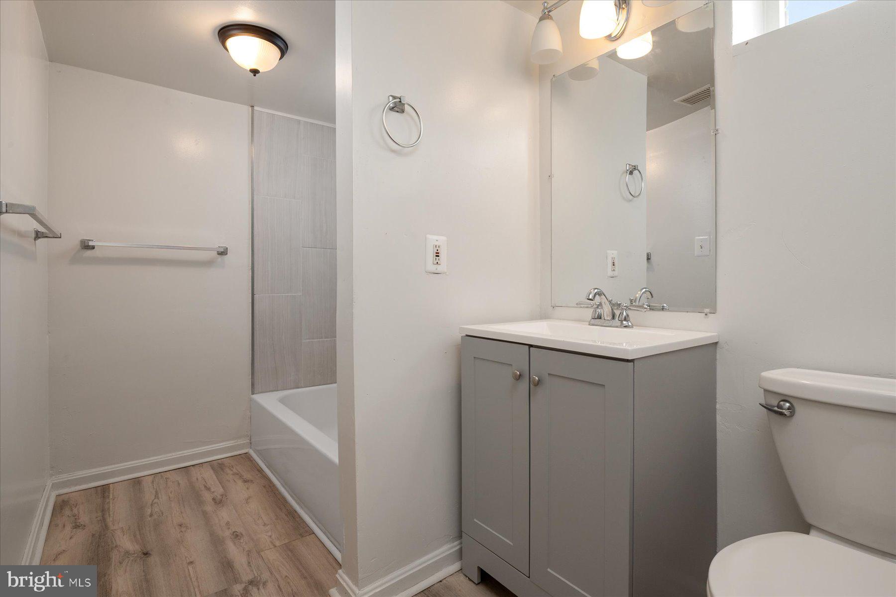 HAMILTON HILLS - Residential