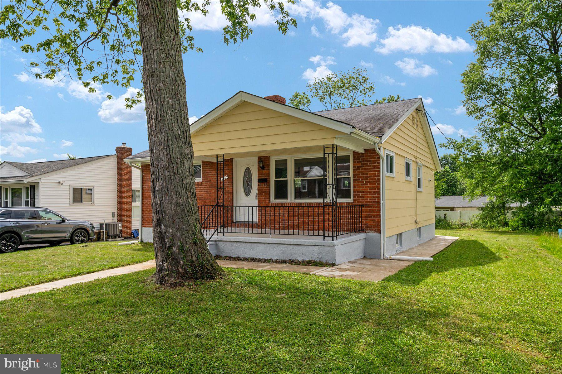 HAMILTON HILLS - Residential