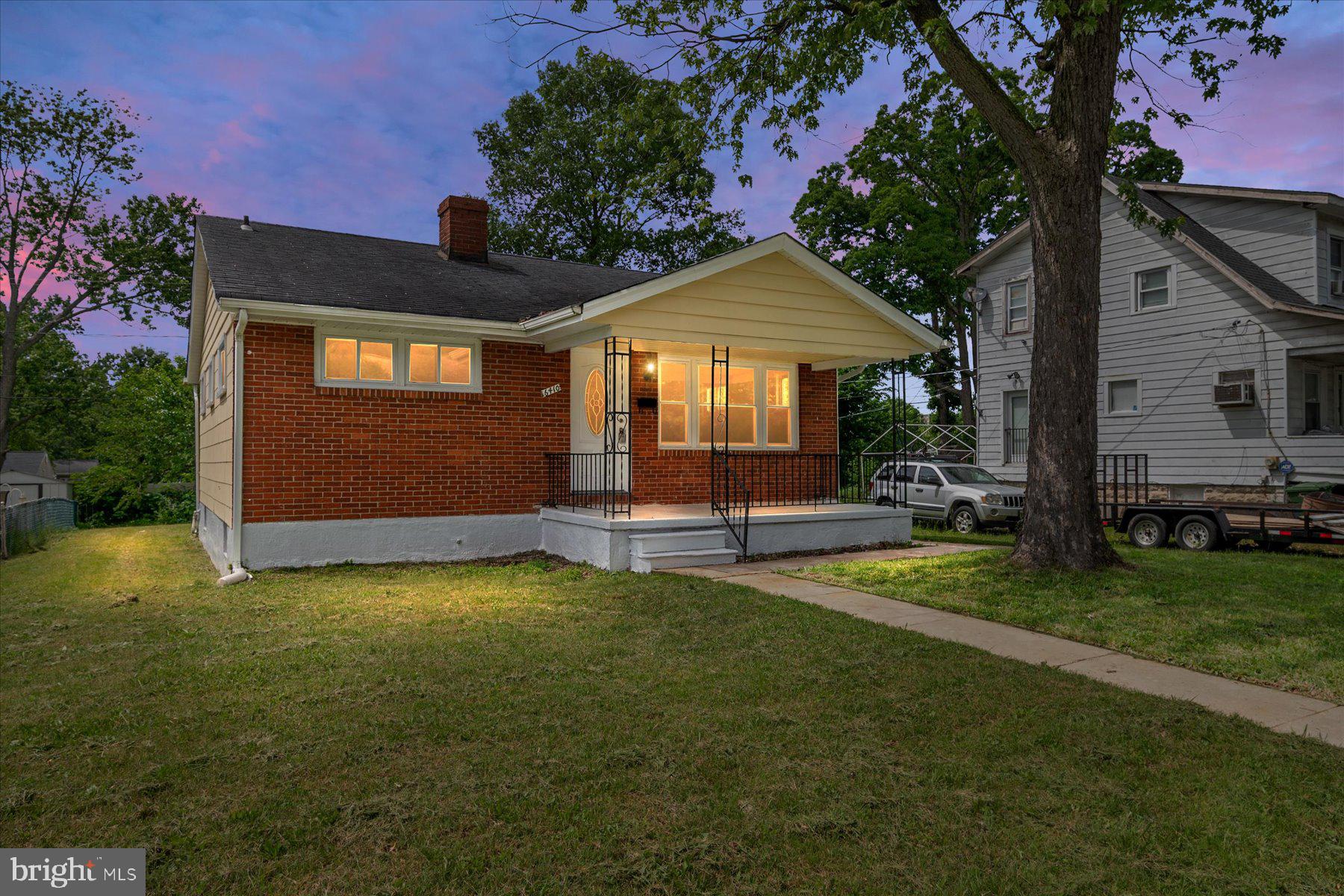 HAMILTON HILLS - Residential