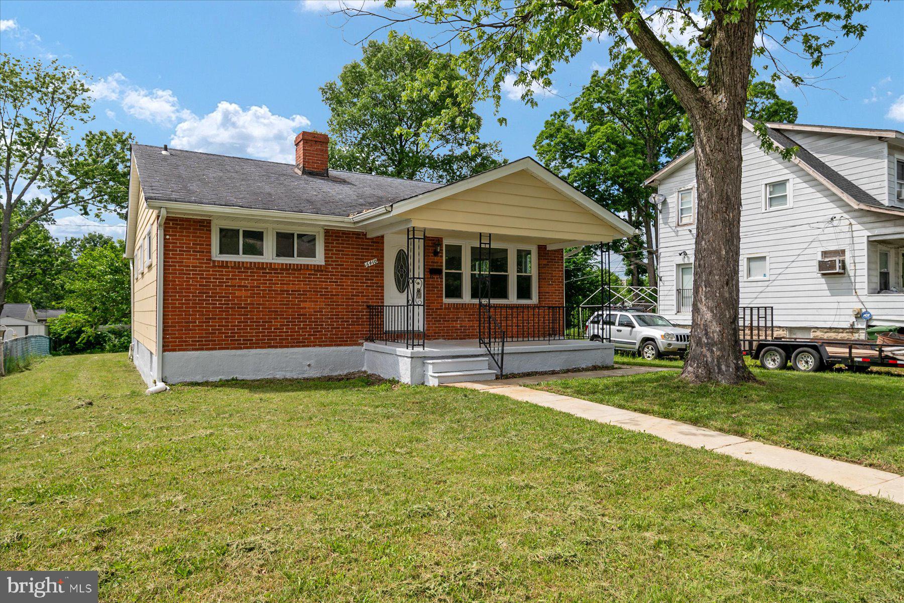HAMILTON HILLS - Residential