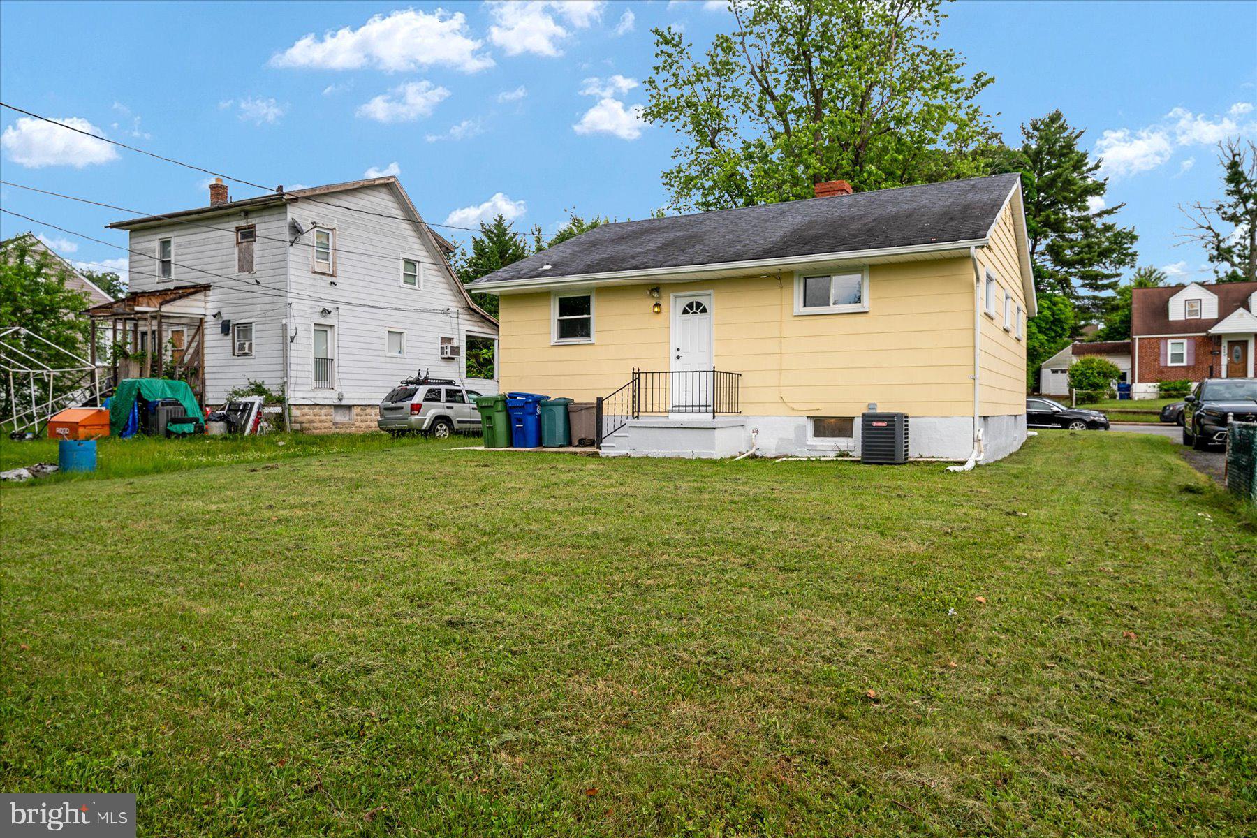 HAMILTON HILLS - Residential