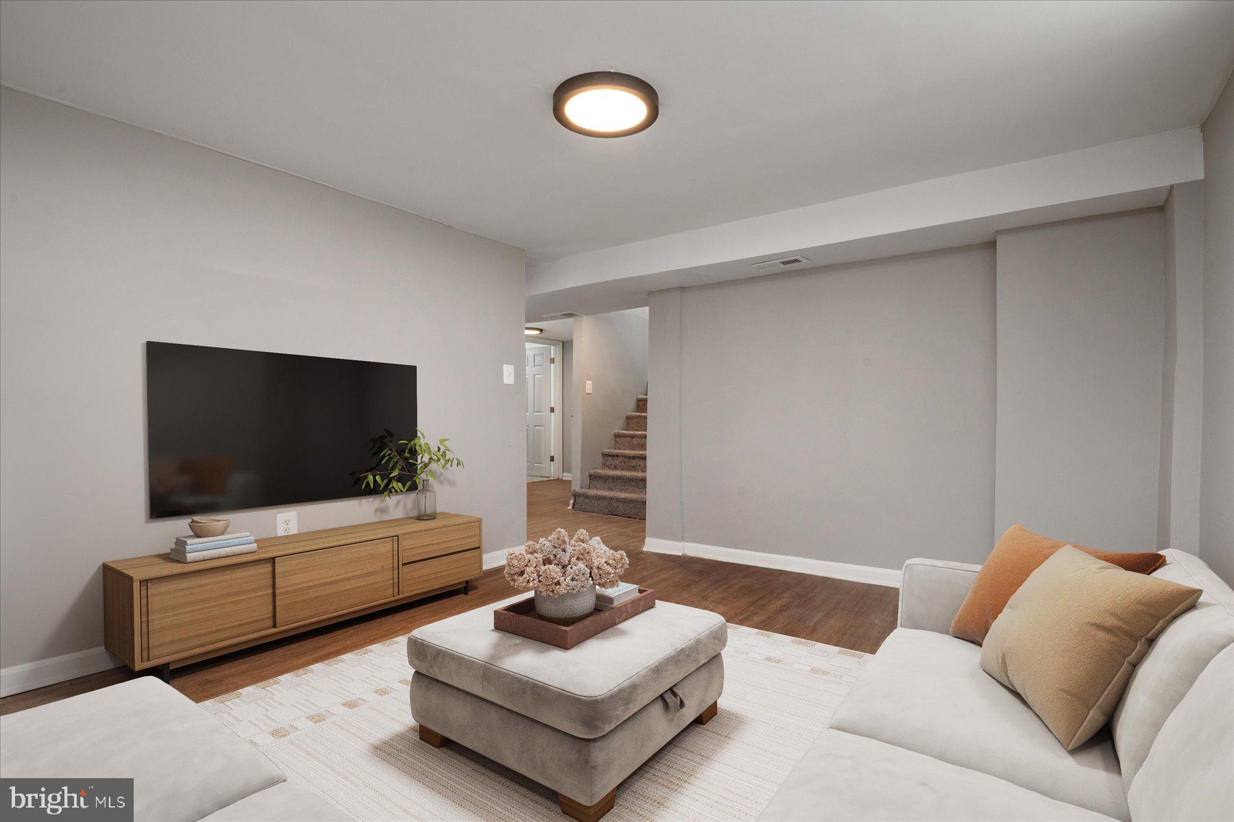 HAMILTON HILLS - Residential