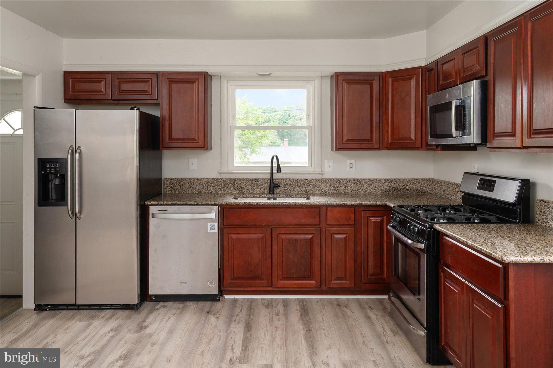HAMILTON HILLS - Residential
