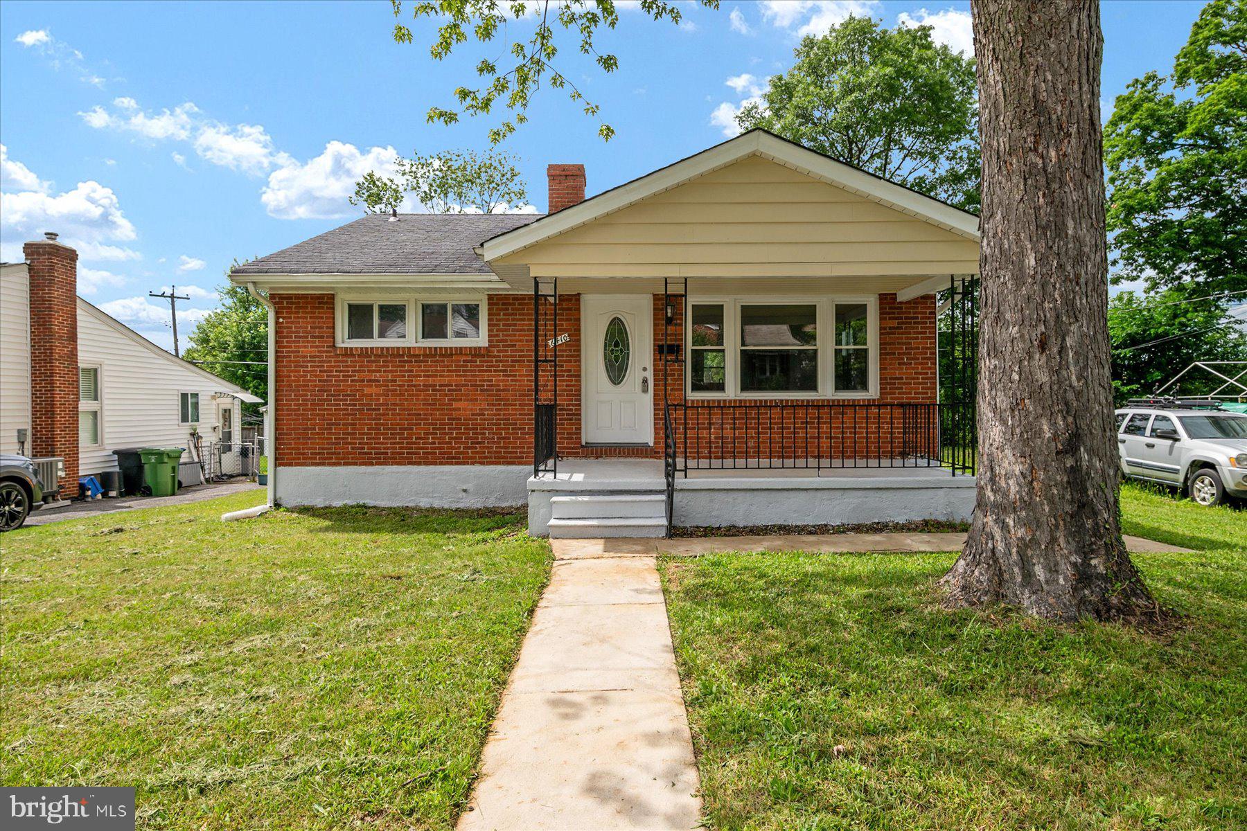 HAMILTON HILLS - Residential