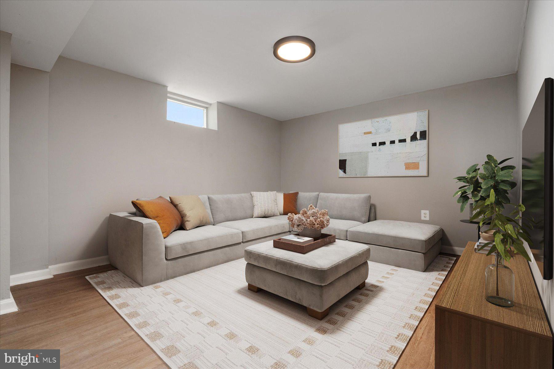HAMILTON HILLS - Residential