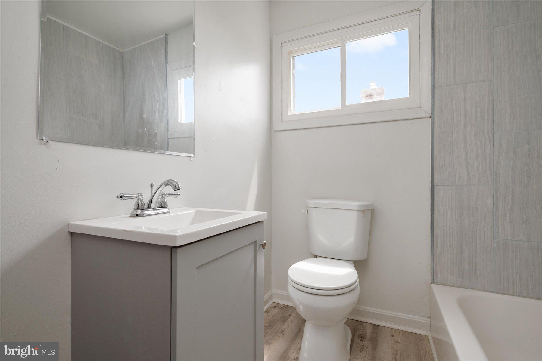 HAMILTON HILLS - Residential