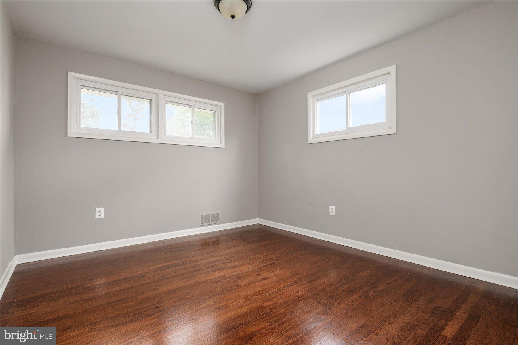 HAMILTON HILLS - Residential
