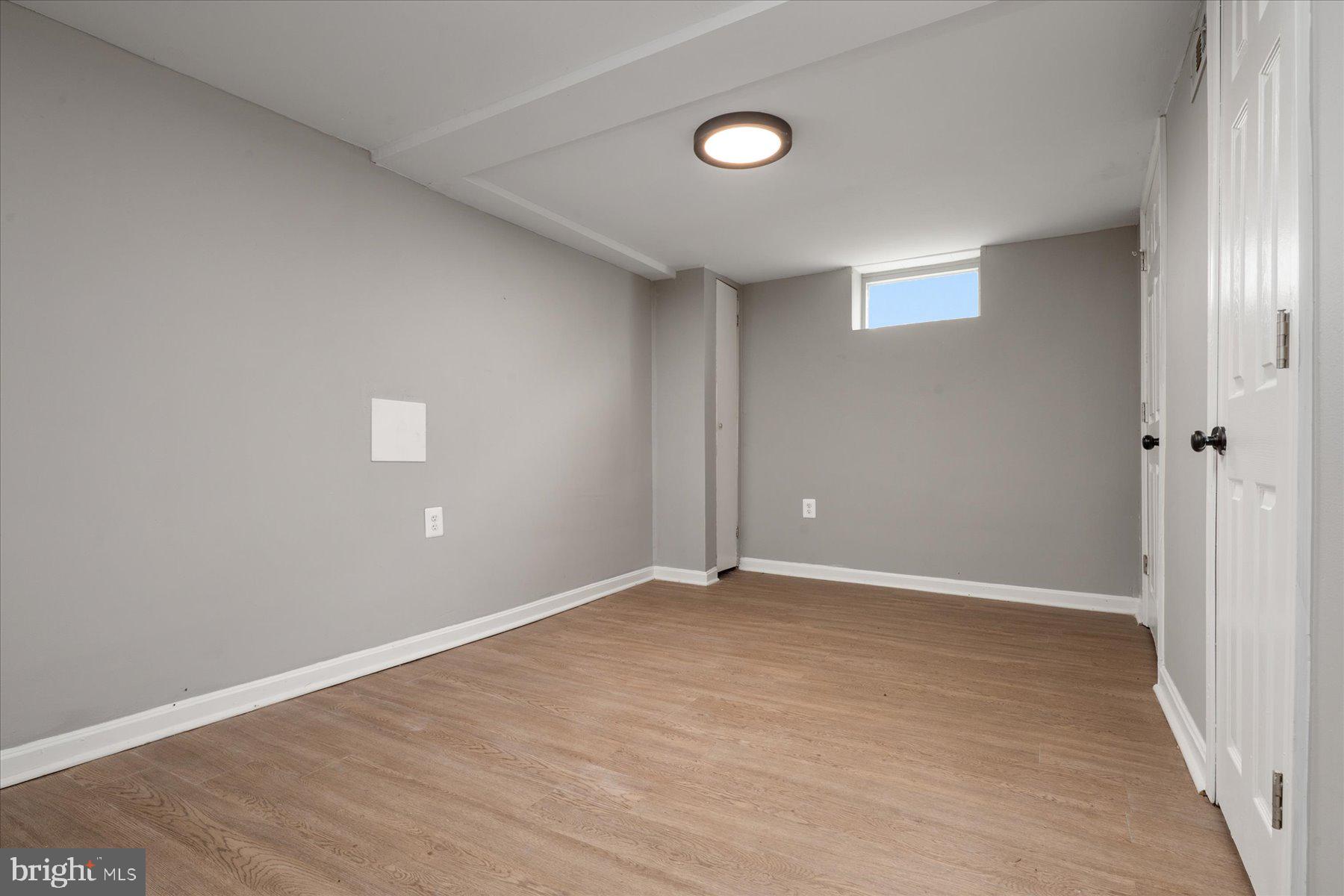 HAMILTON HILLS - Residential